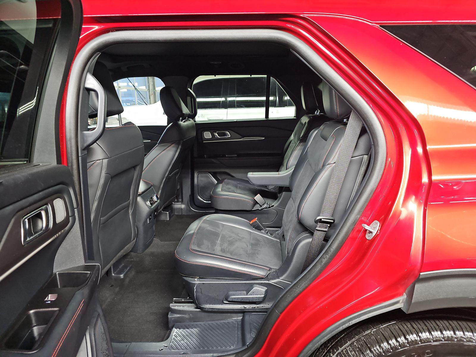 2025 Ford Explorer ST AWD