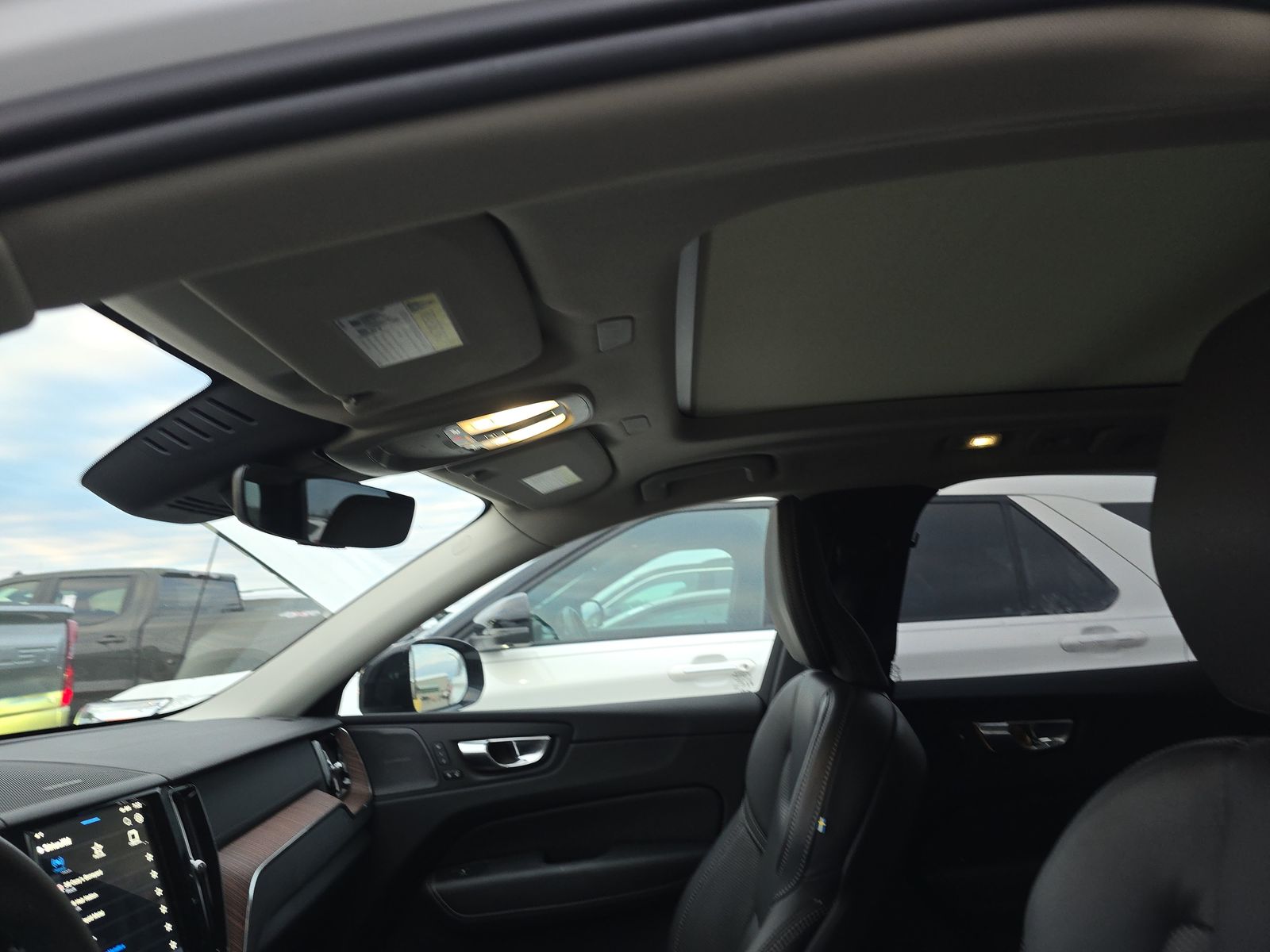 2024 Volvo XC60 Recharge T8 Ultimate AWD