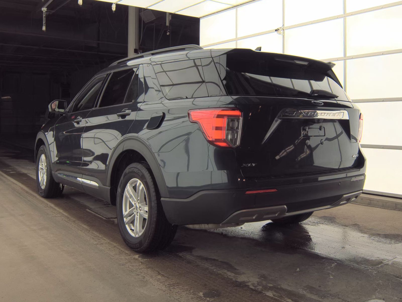 2023 Ford Explorer XLT AWD