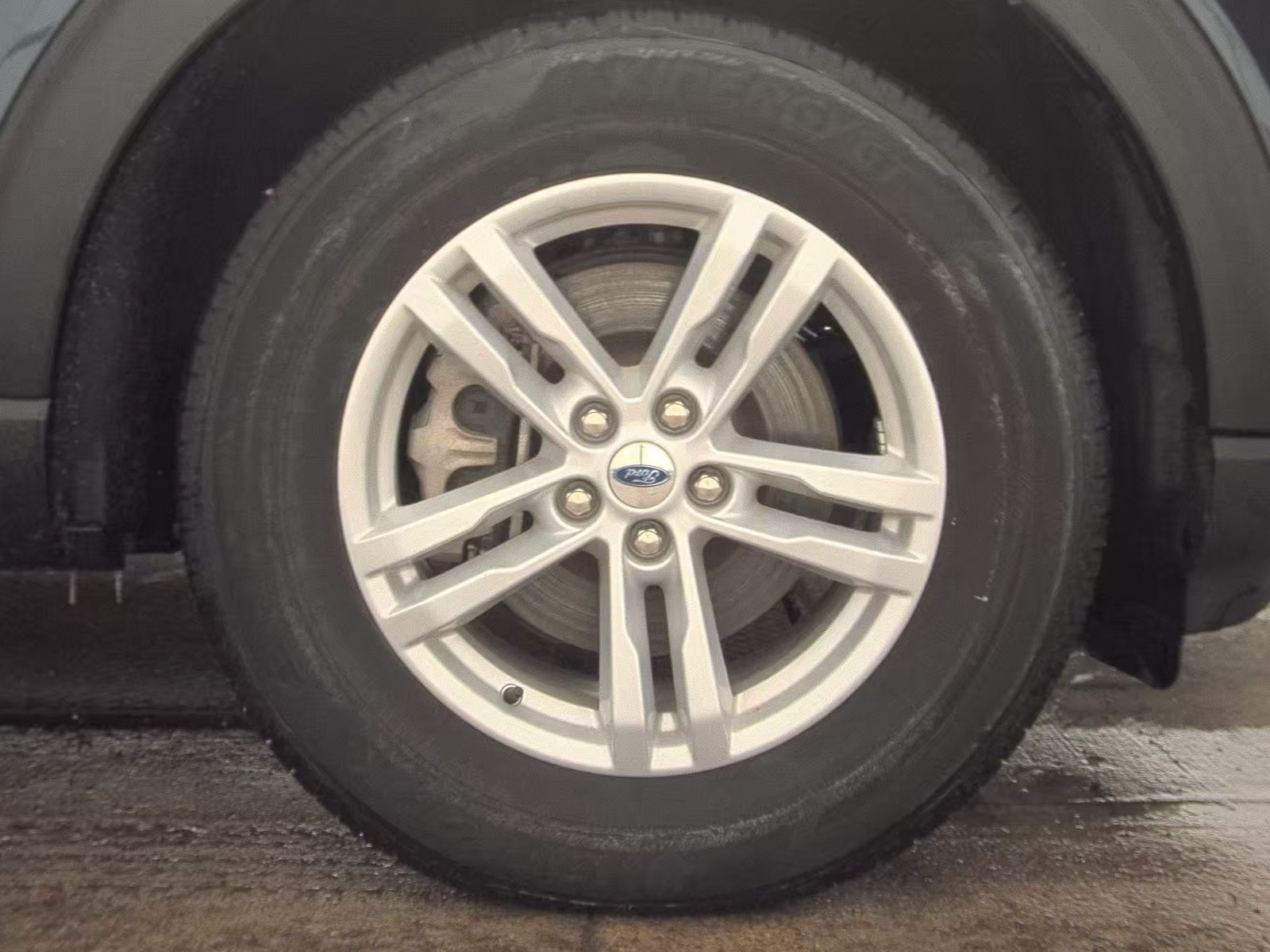 2023 Ford Explorer XLT AWD