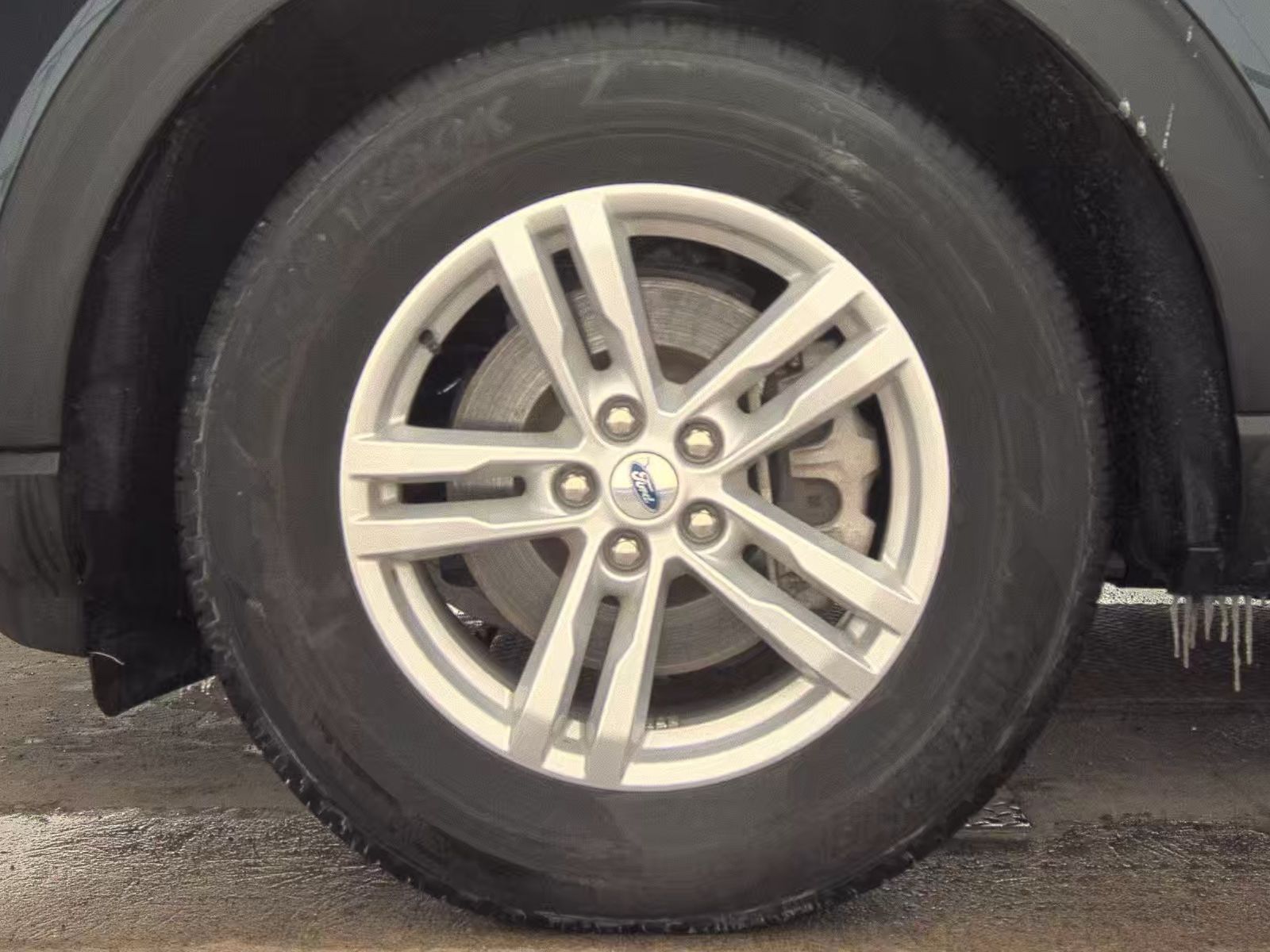 2023 Ford Explorer XLT AWD