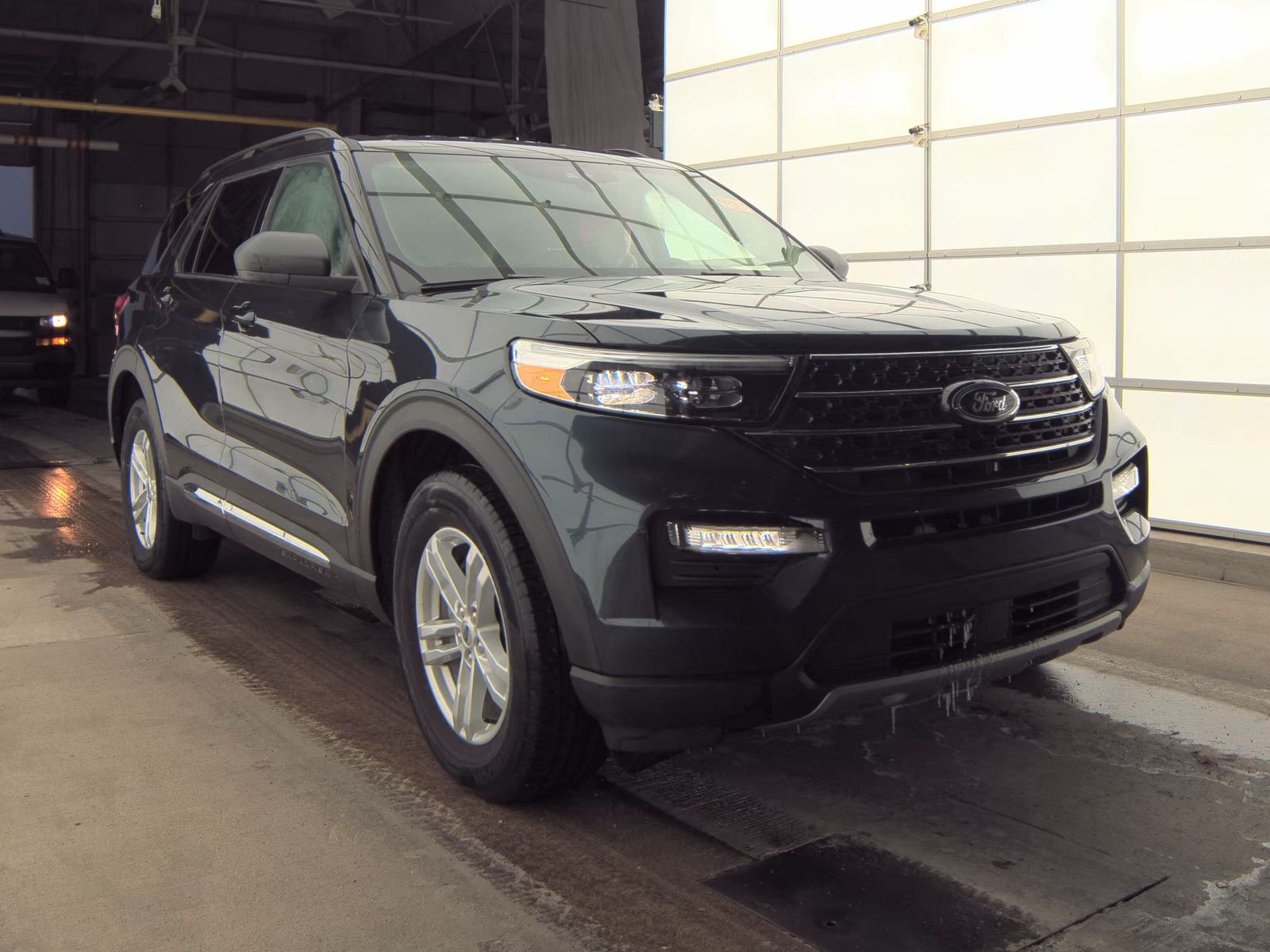 2023 Ford Explorer XLT AWD