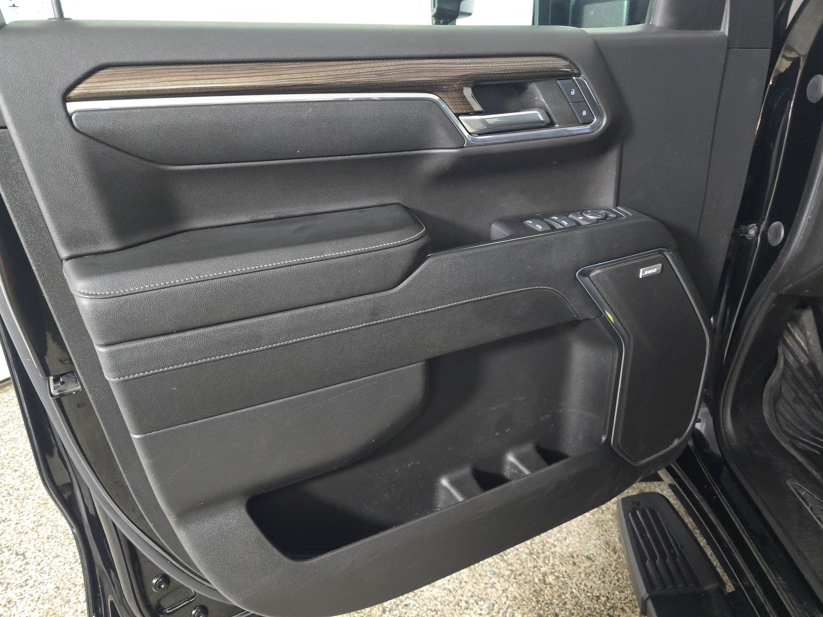 2023 Chevrolet Silverado 1500 RST AWD