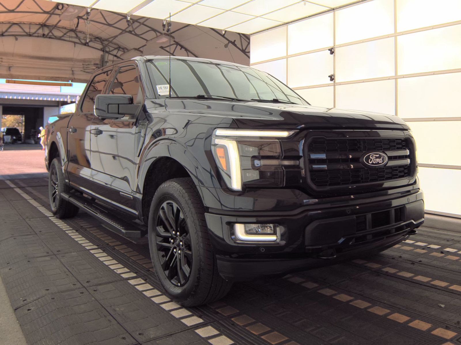 2024 Ford F-150 Hybrid Lariat AWD