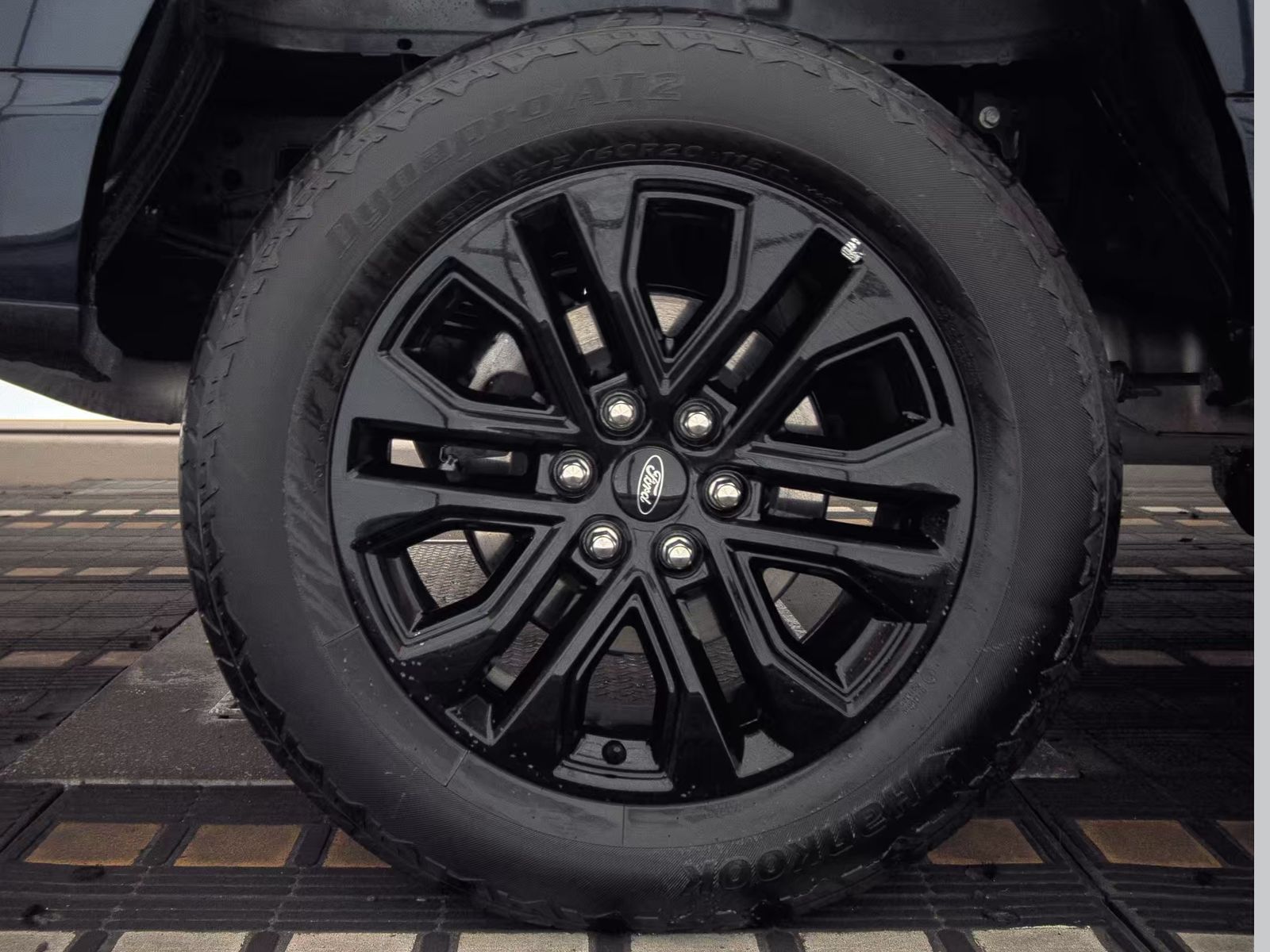 2024 Ford F-150 Hybrid Lariat AWD