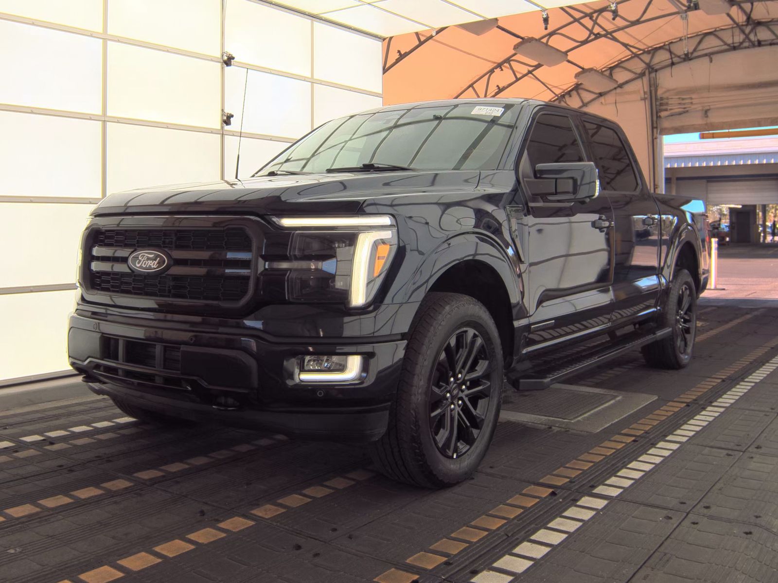 2024 Ford F-150 Hybrid Lariat AWD
