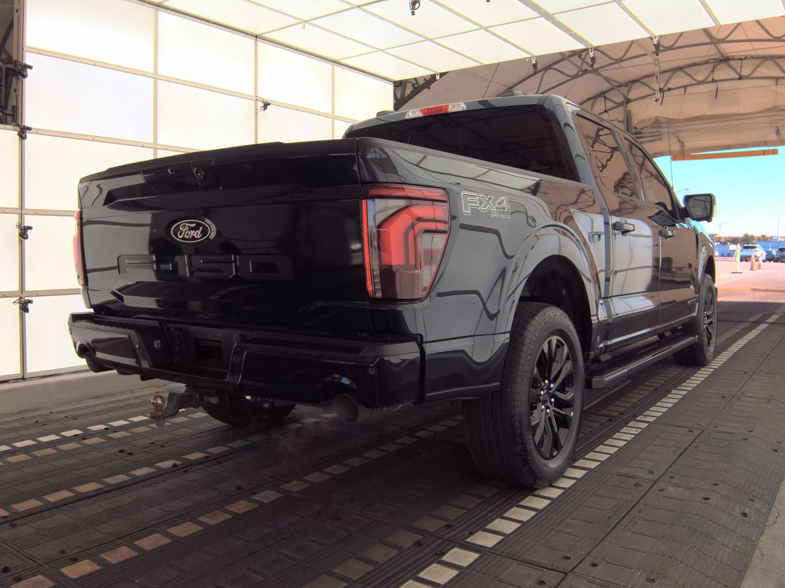 2024 Ford F-150 Hybrid Lariat AWD