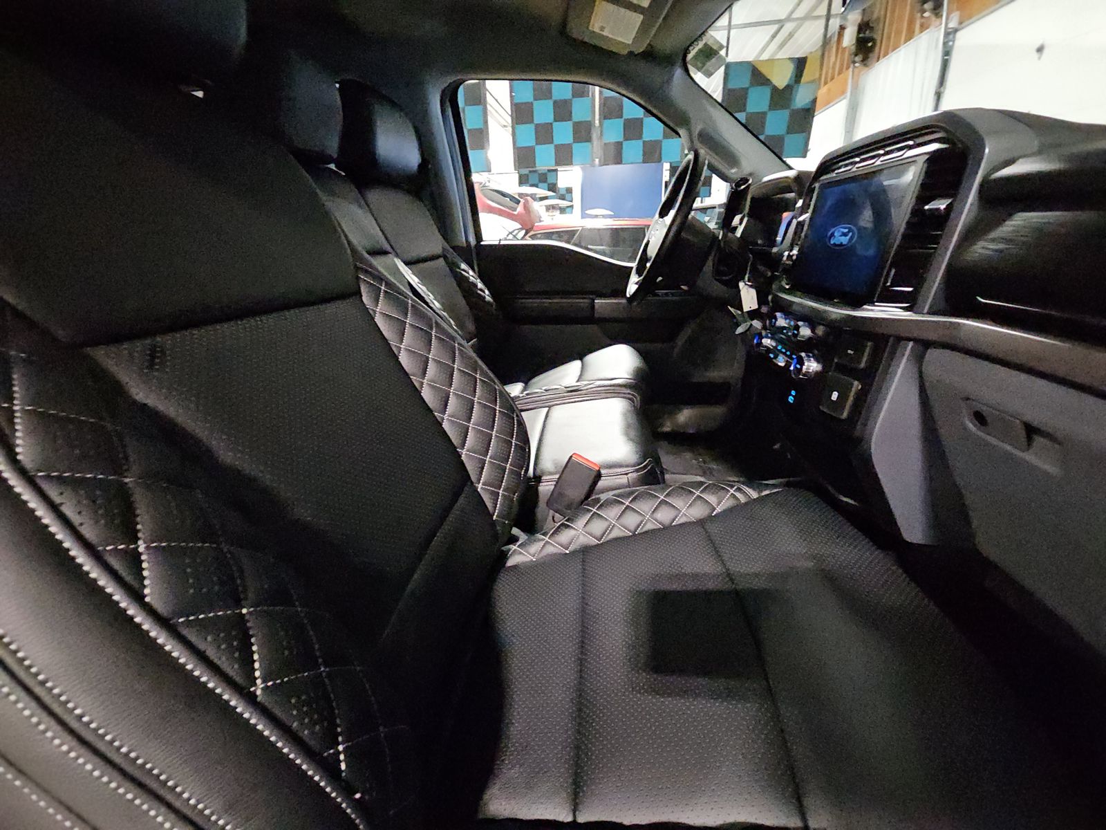 2024 Ford F-150 XLT AWD