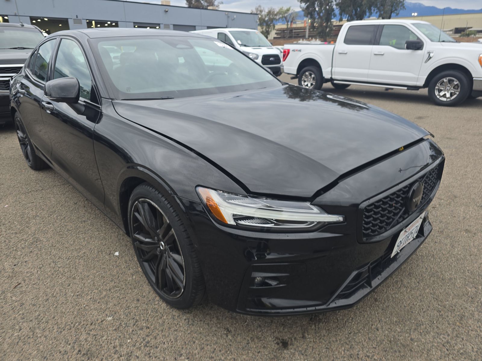 2023 Volvo S60 B5 Plus AWD