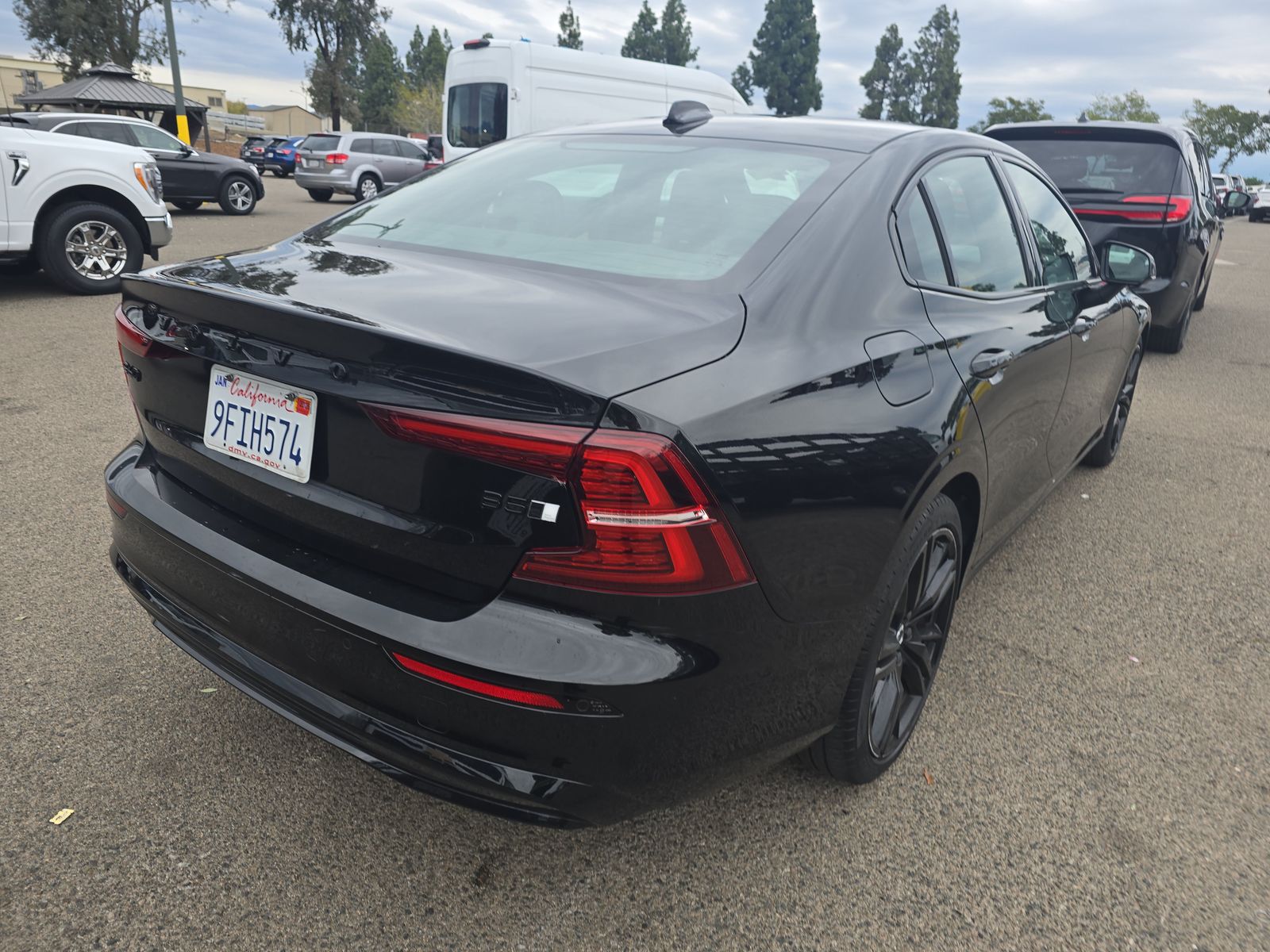 2023 Volvo S60 B5 Plus AWD