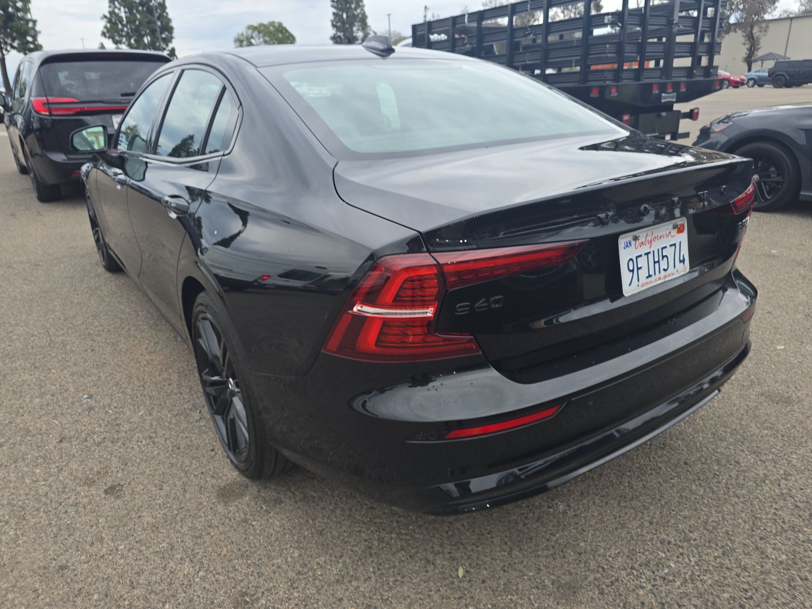 2023 Volvo S60 B5 Plus AWD