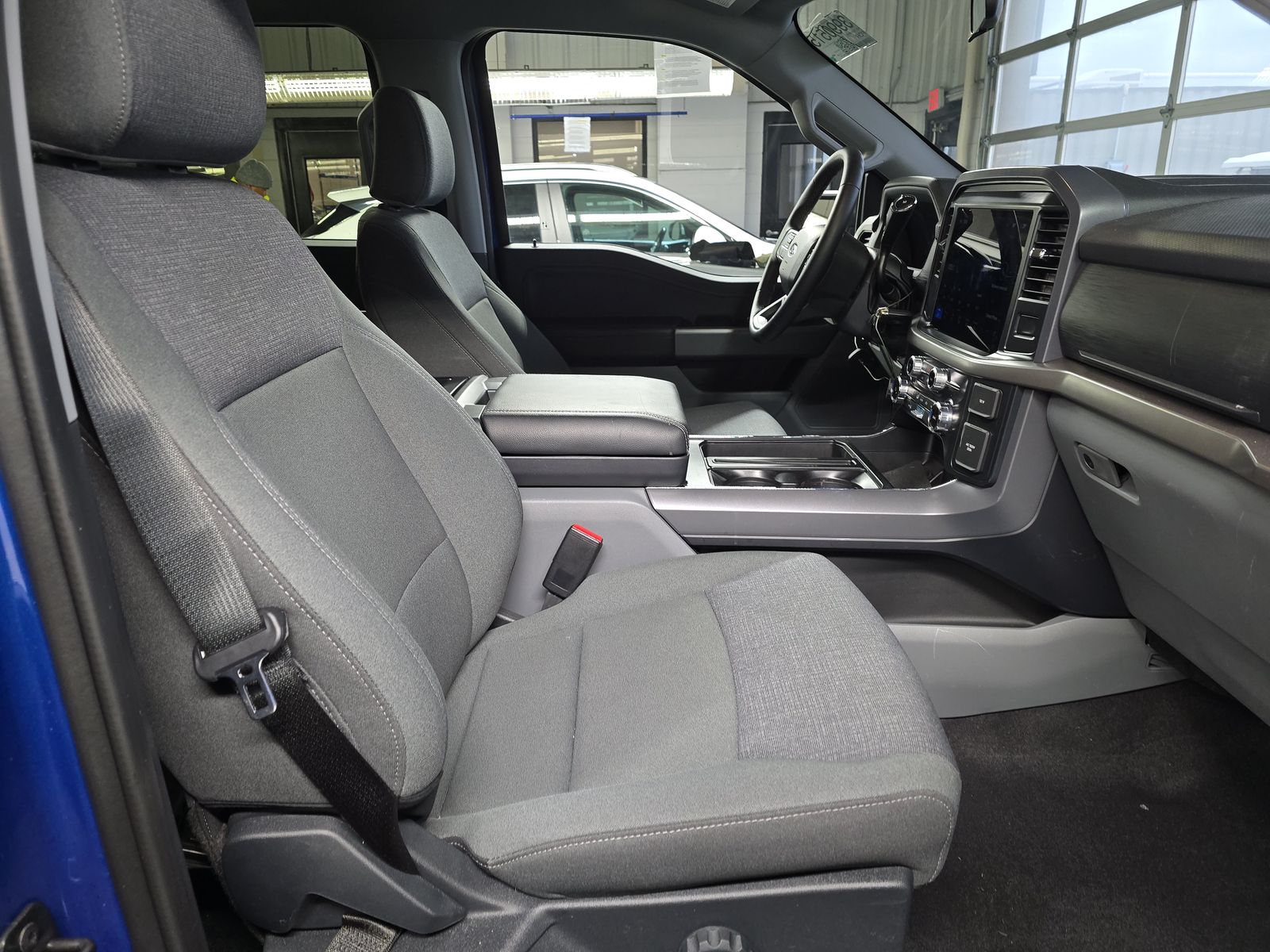2025 Ford F-150 Hybrid XLT AWD