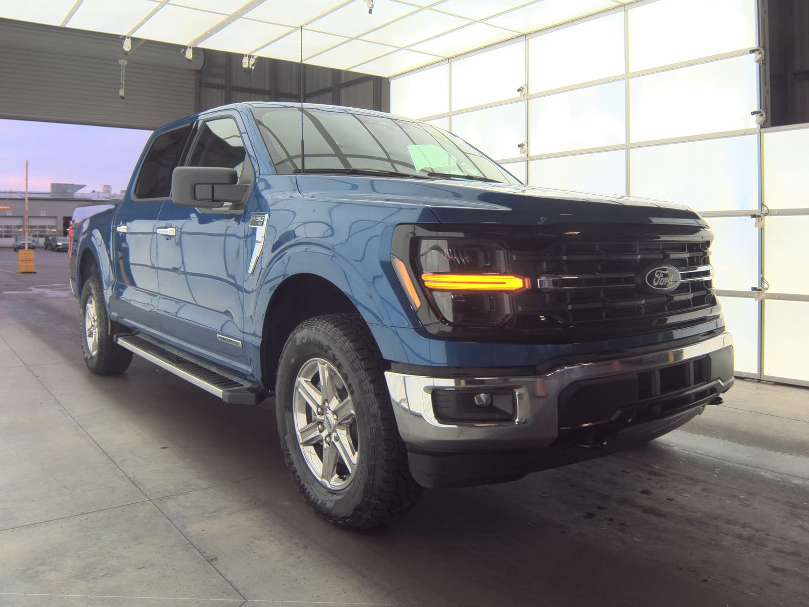 2025 Ford F-150 Hybrid XLT AWD