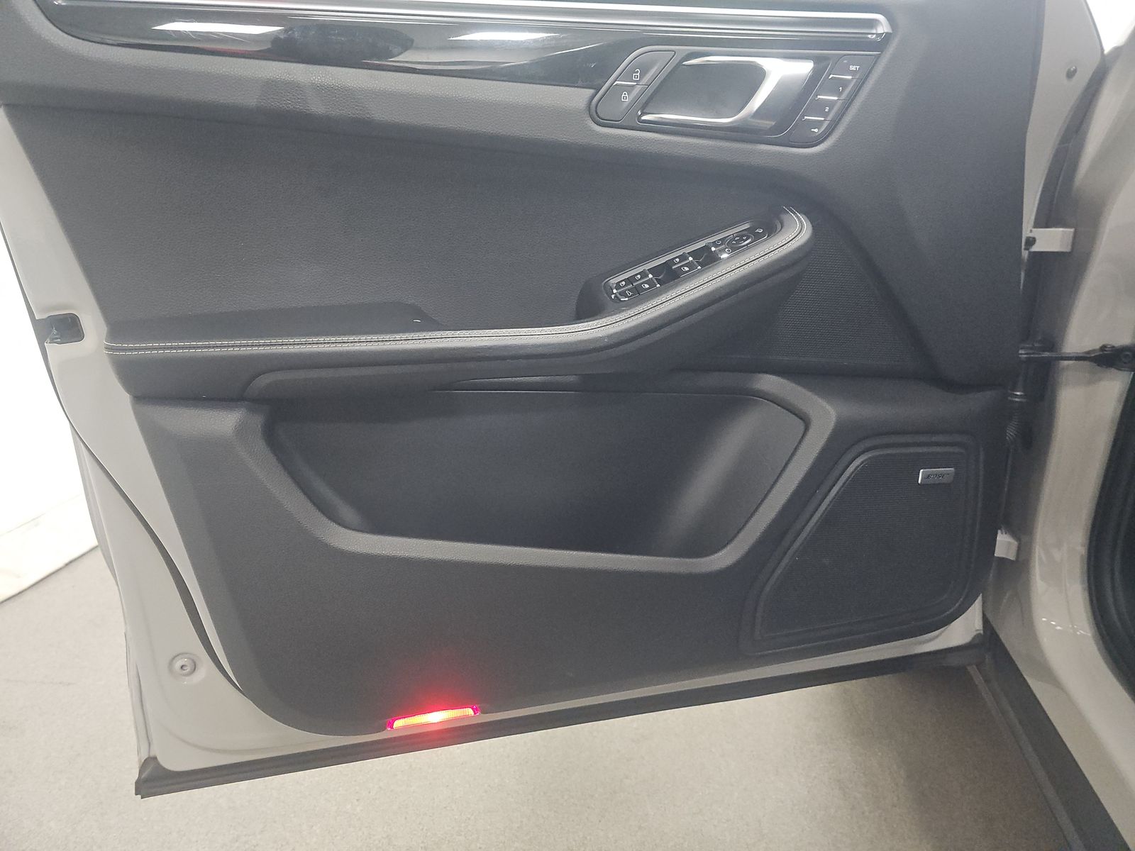 2022 Porsche Macan Base AWD