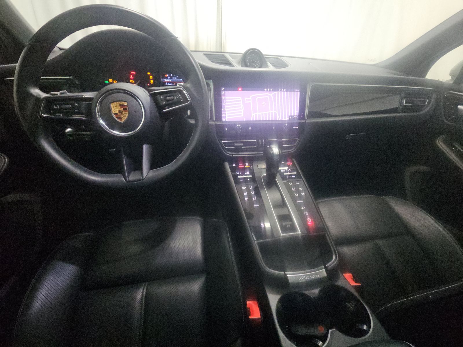 2022 Porsche Macan Base AWD