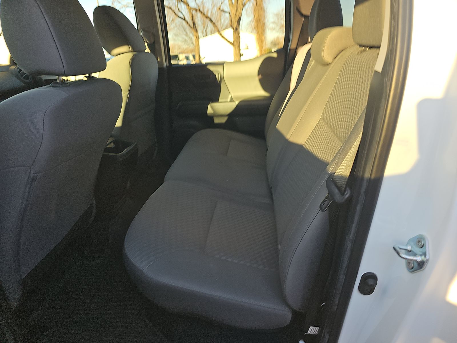 2022 Toyota Tacoma SR AWD