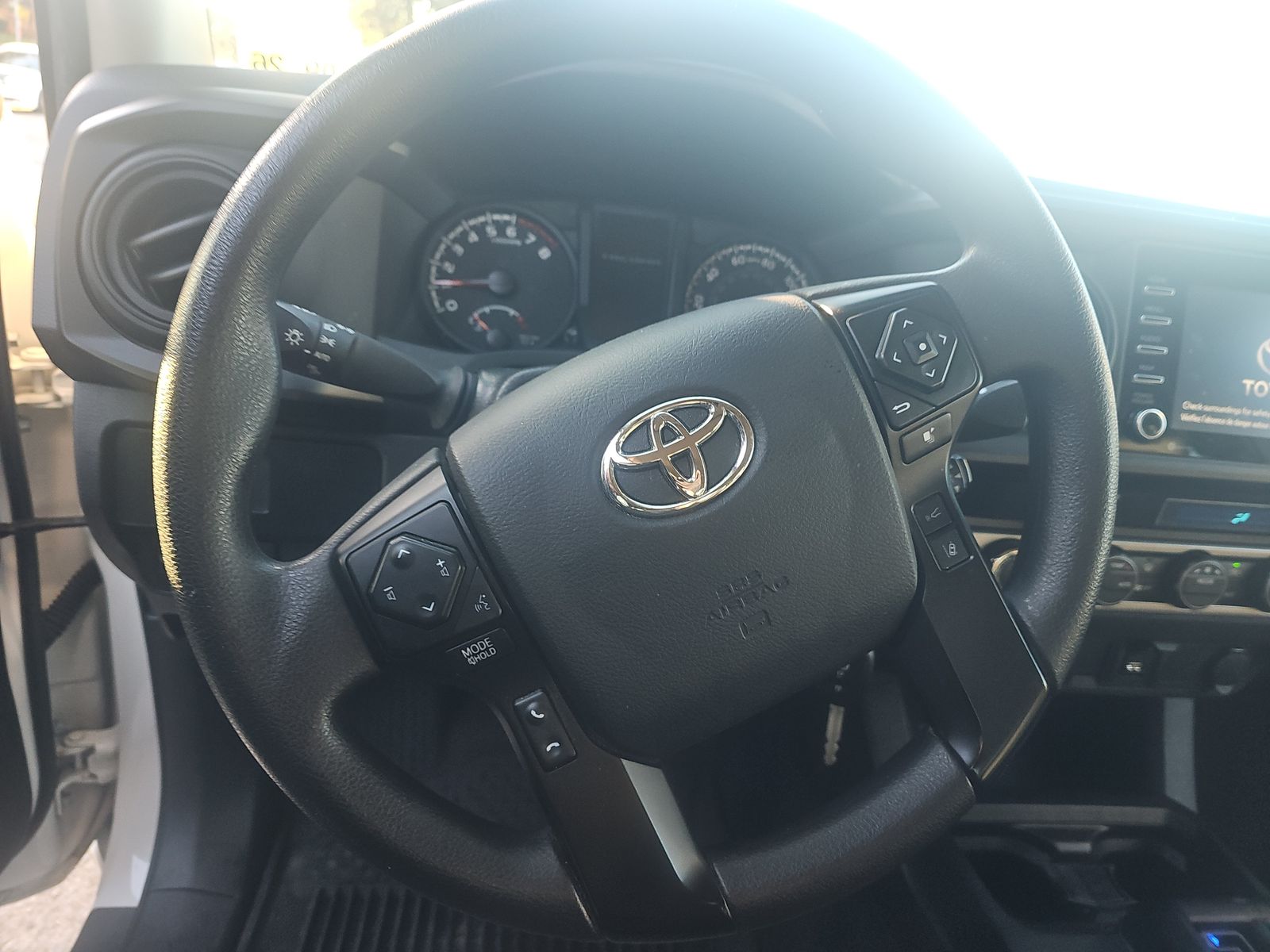 2022 Toyota Tacoma SR AWD