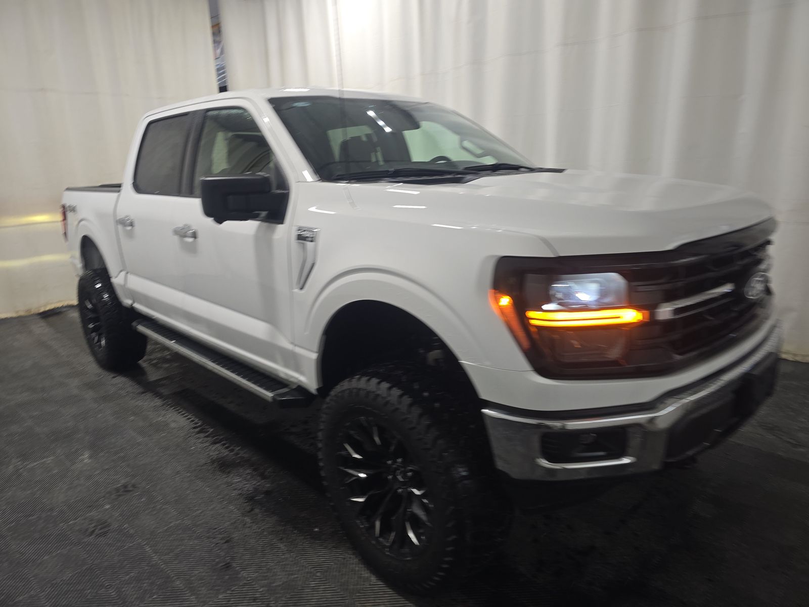 2024 Ford F-150 XLT AWD