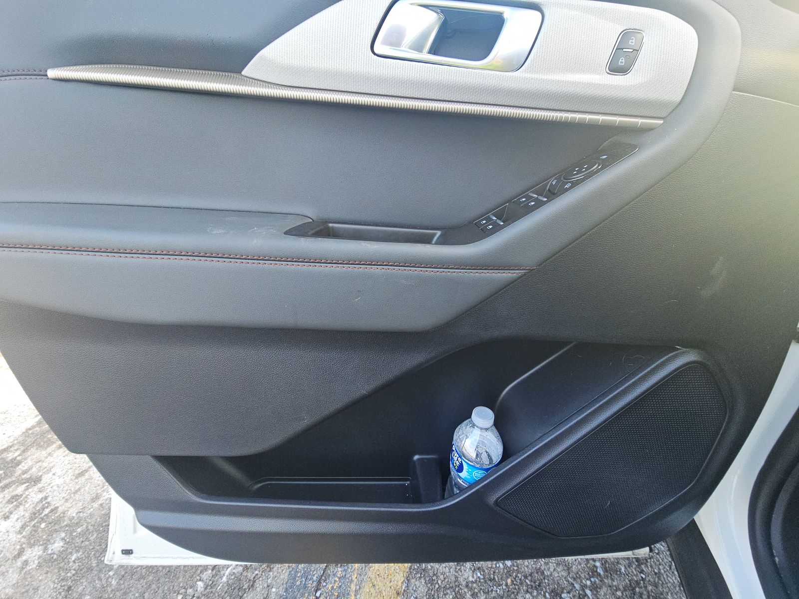 2025 Ford Explorer Active AWD