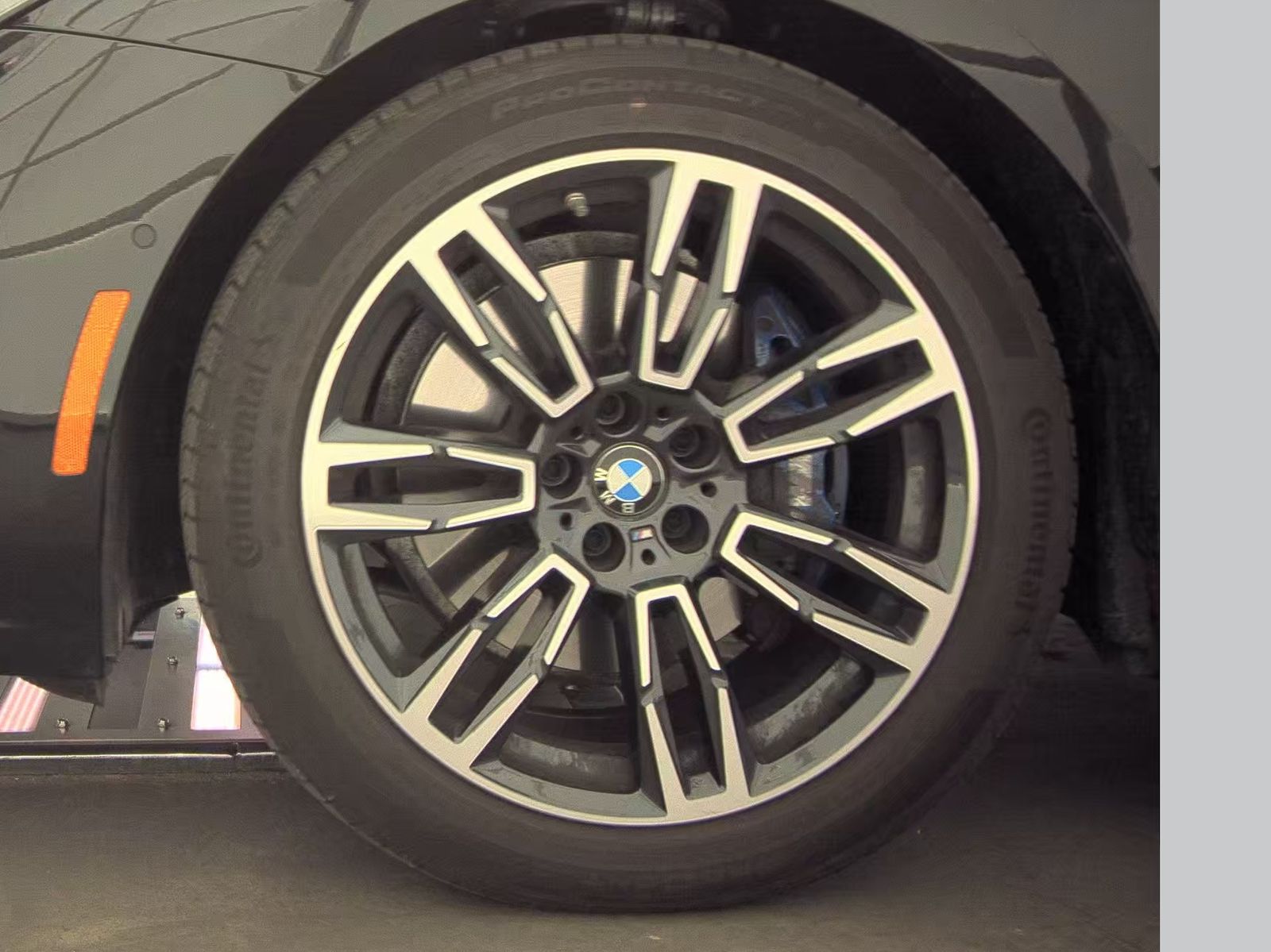 2026 BMW 5 Series 530i xDrive AWD