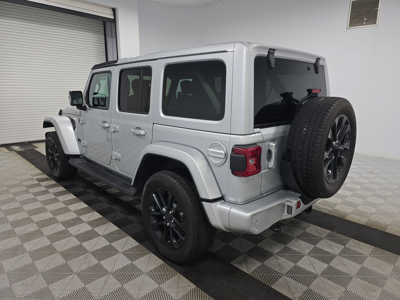 2023 Jeep Wrangler Sahara High Altitude AWD