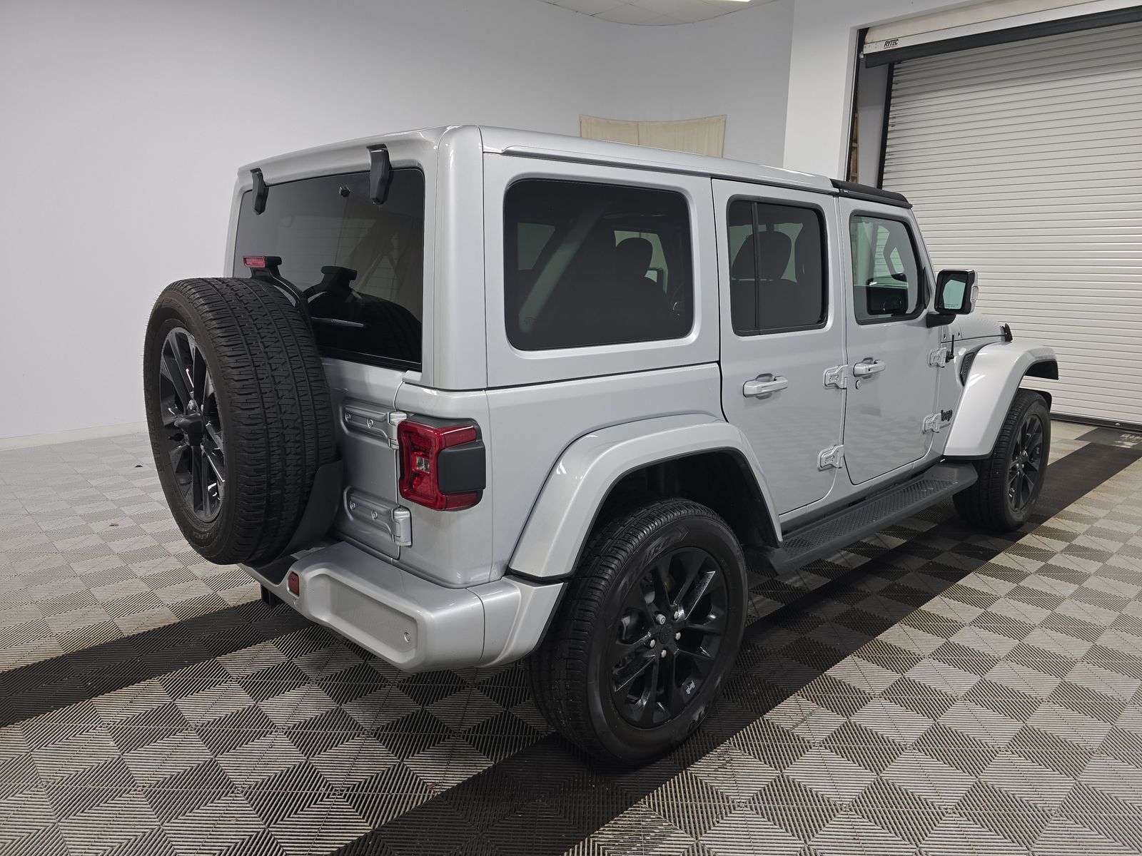 2023 Jeep Wrangler Sahara High Altitude AWD