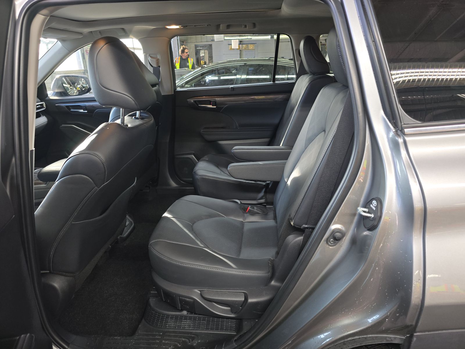 2025 Toyota Highlander Hybrid Platinum AWD