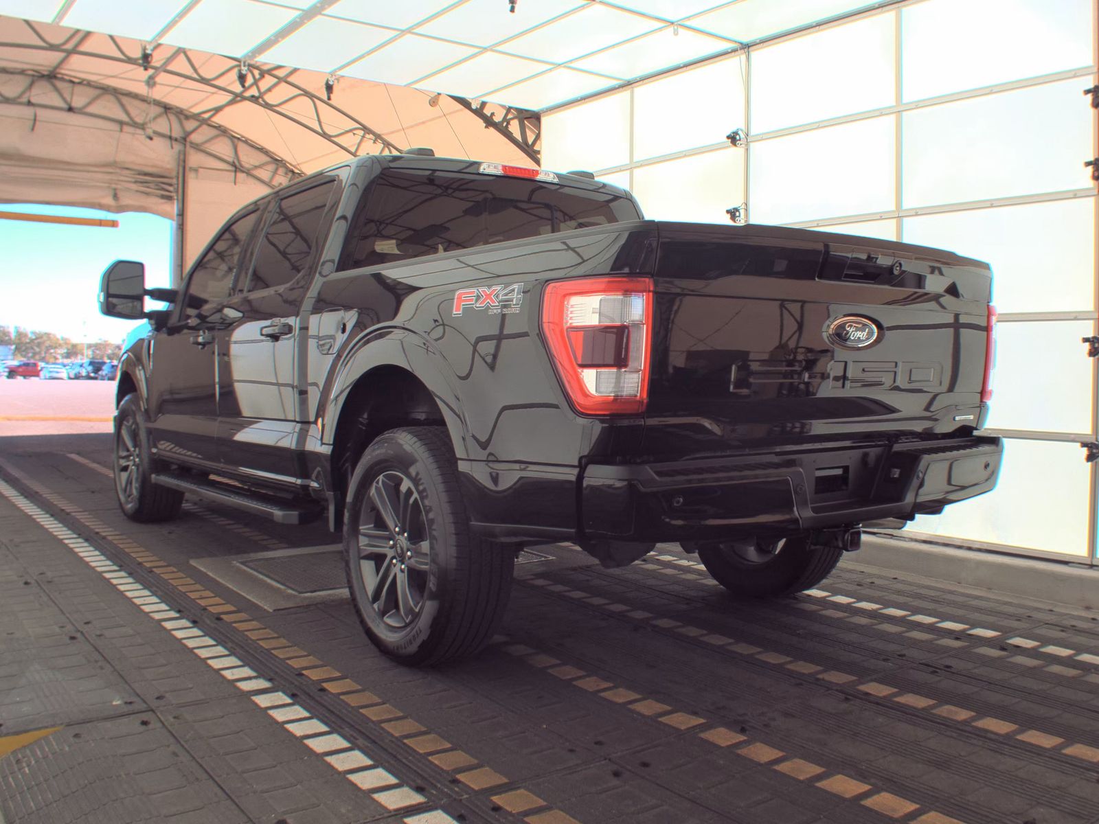2023 Ford F-150 Lariat AWD