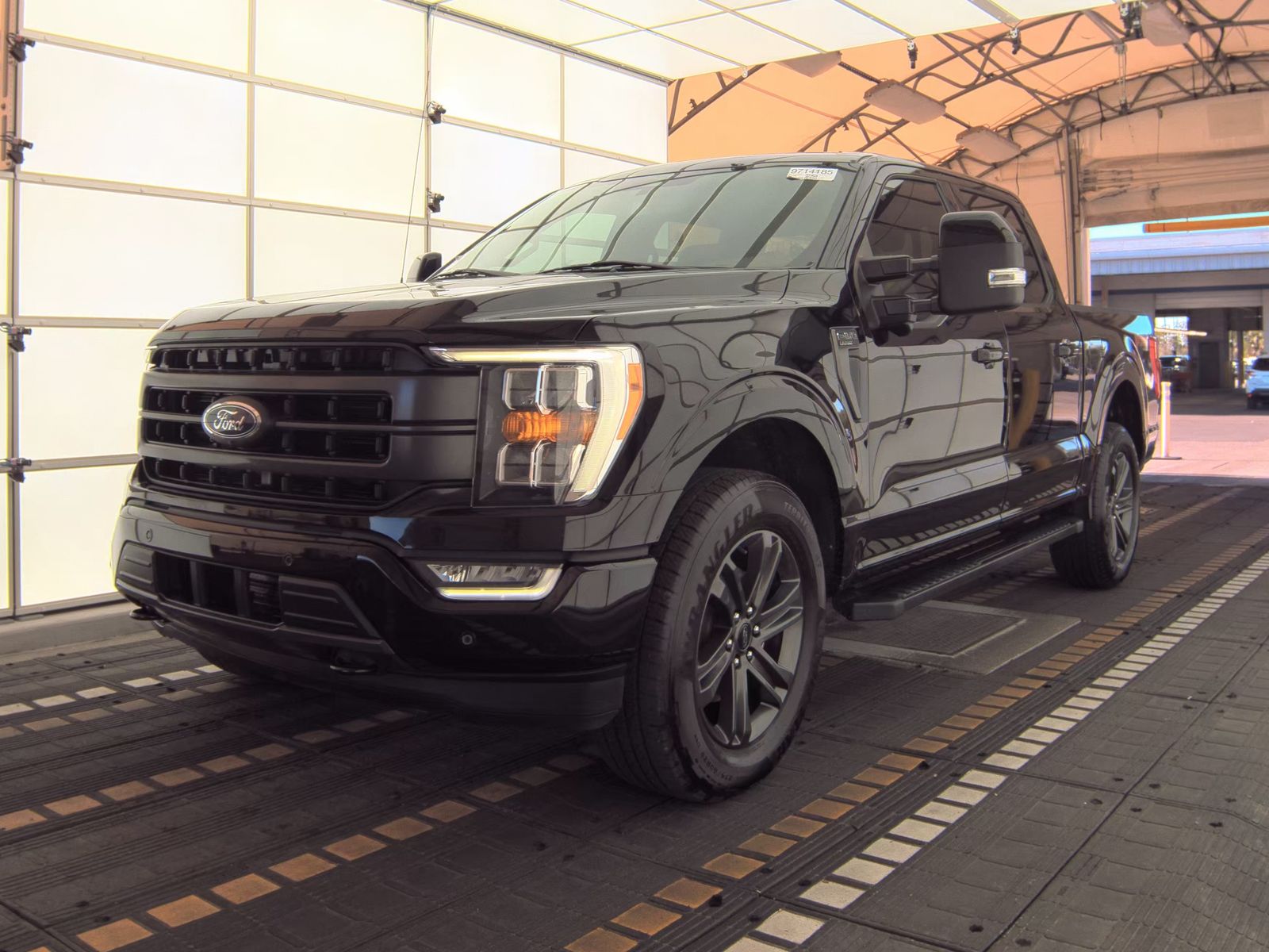 2023 Ford F-150 Lariat AWD