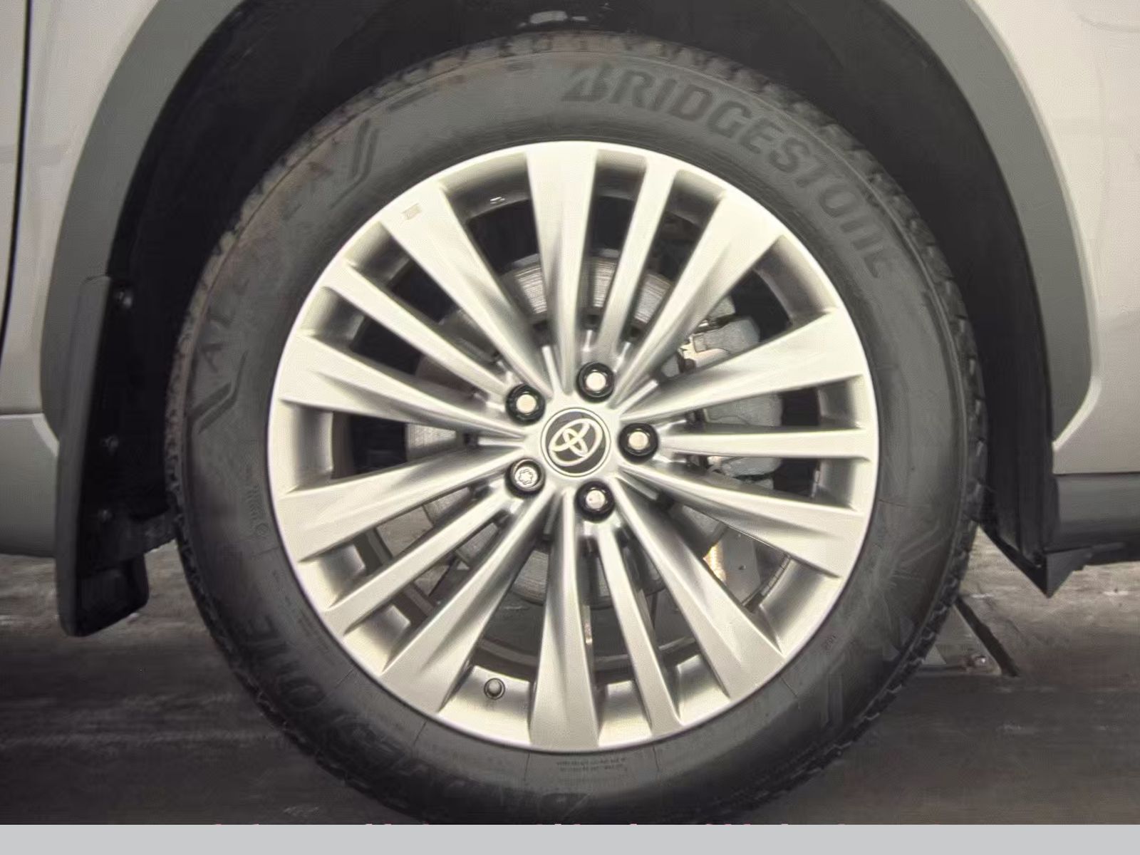 2025 Toyota Highlander Hybrid Platinum AWD