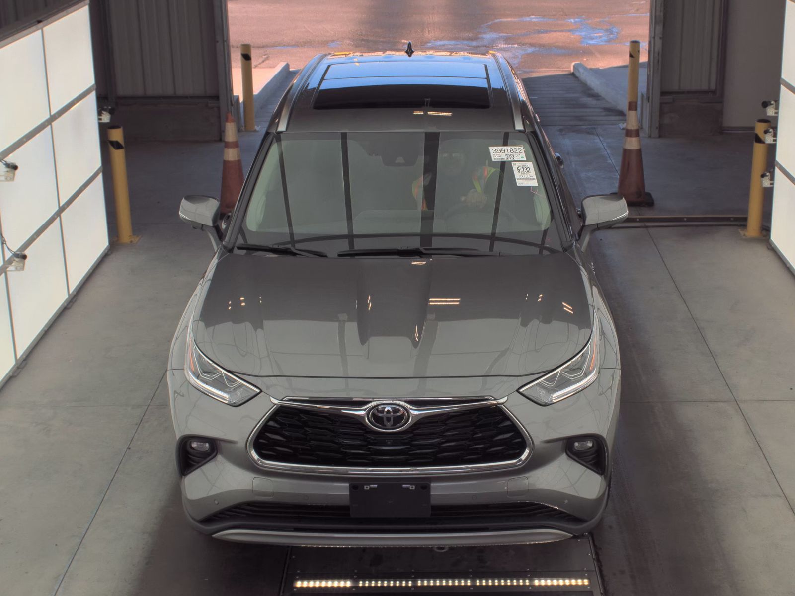 2025 Toyota Highlander Hybrid Platinum AWD