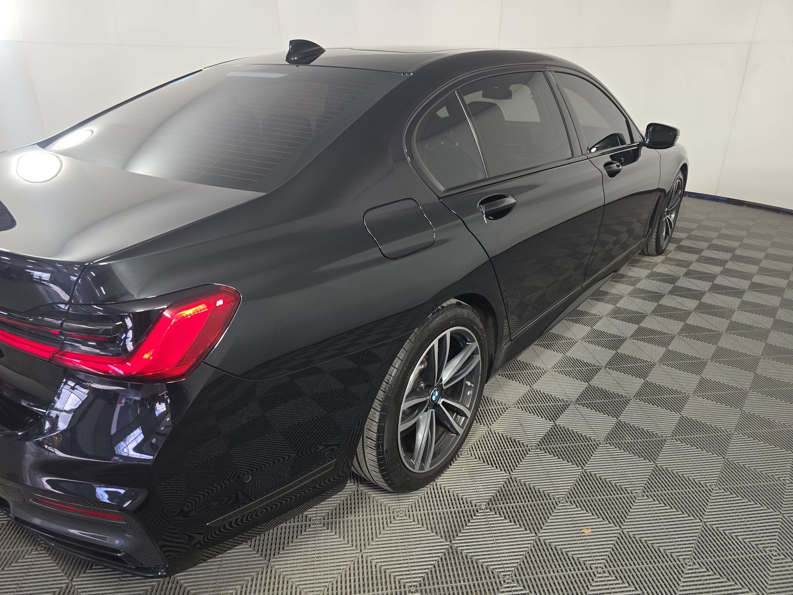 2022 BMW 7 Series 750i xDrive AWD