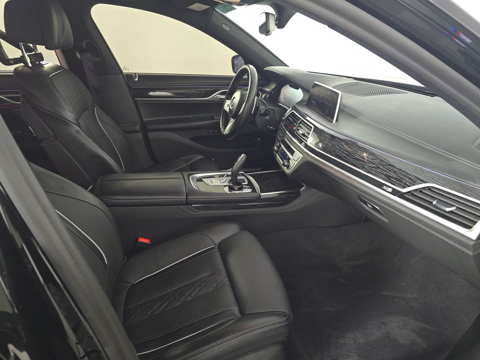 2022 BMW 7 Series 750i xDrive AWD