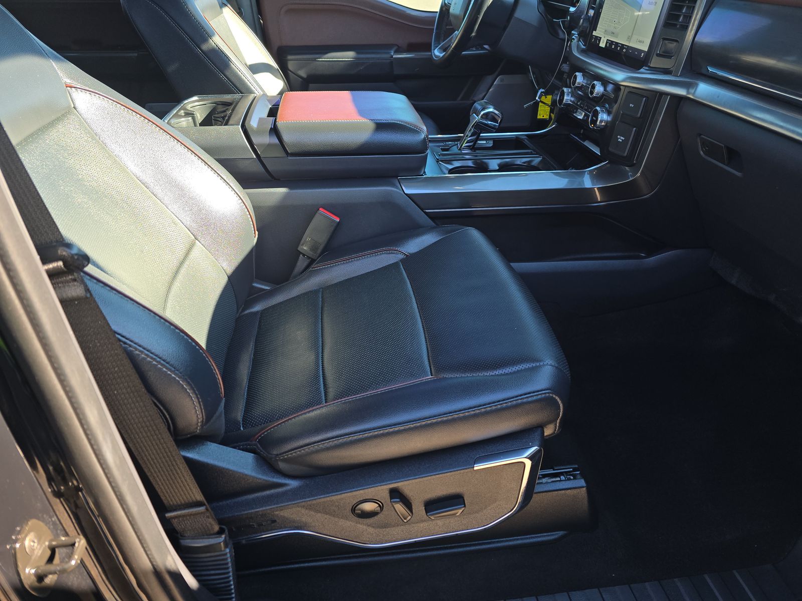 2023 Ford F-150 Lariat AWD