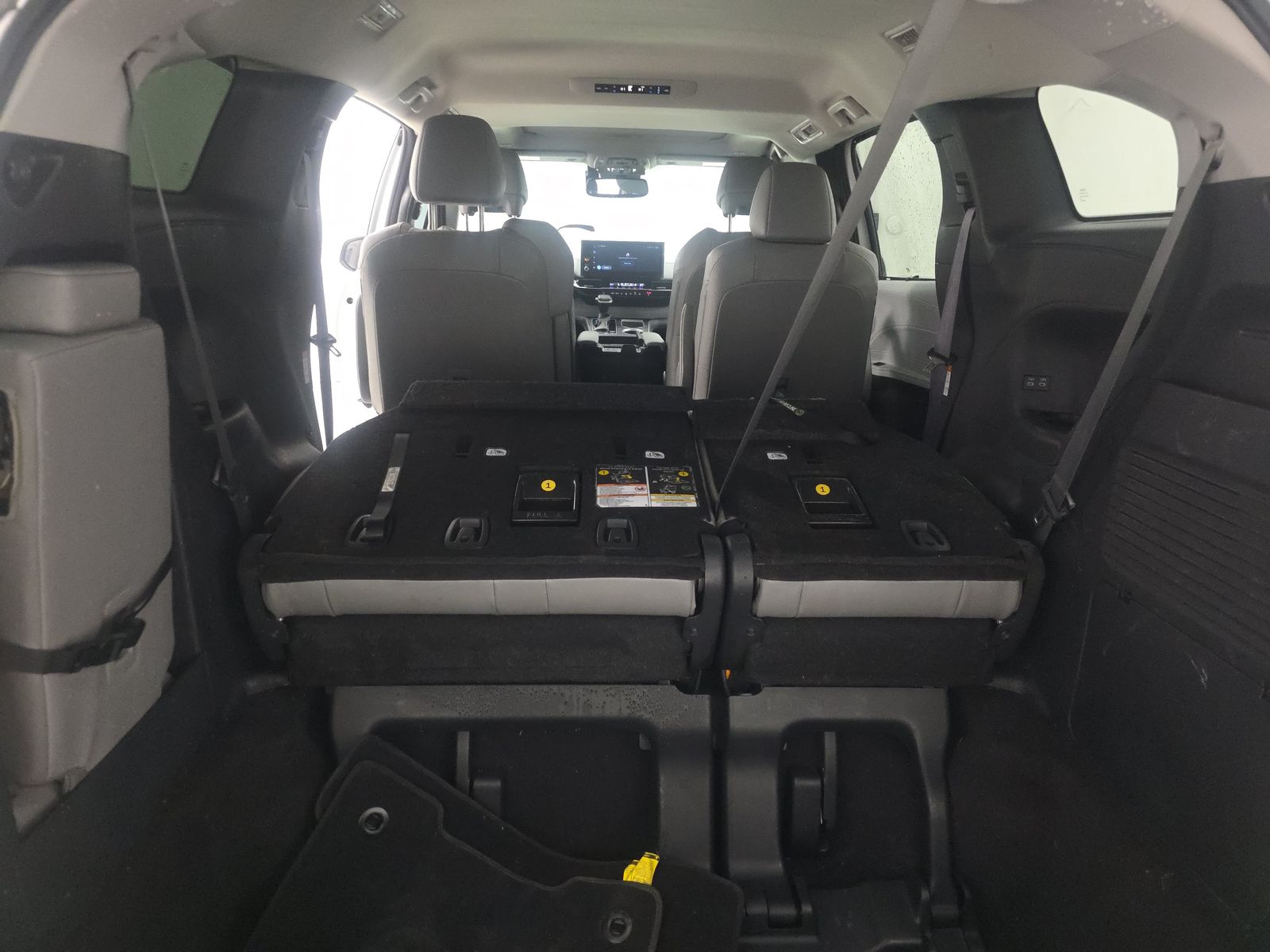 2025 Toyota Sienna XLE FWD