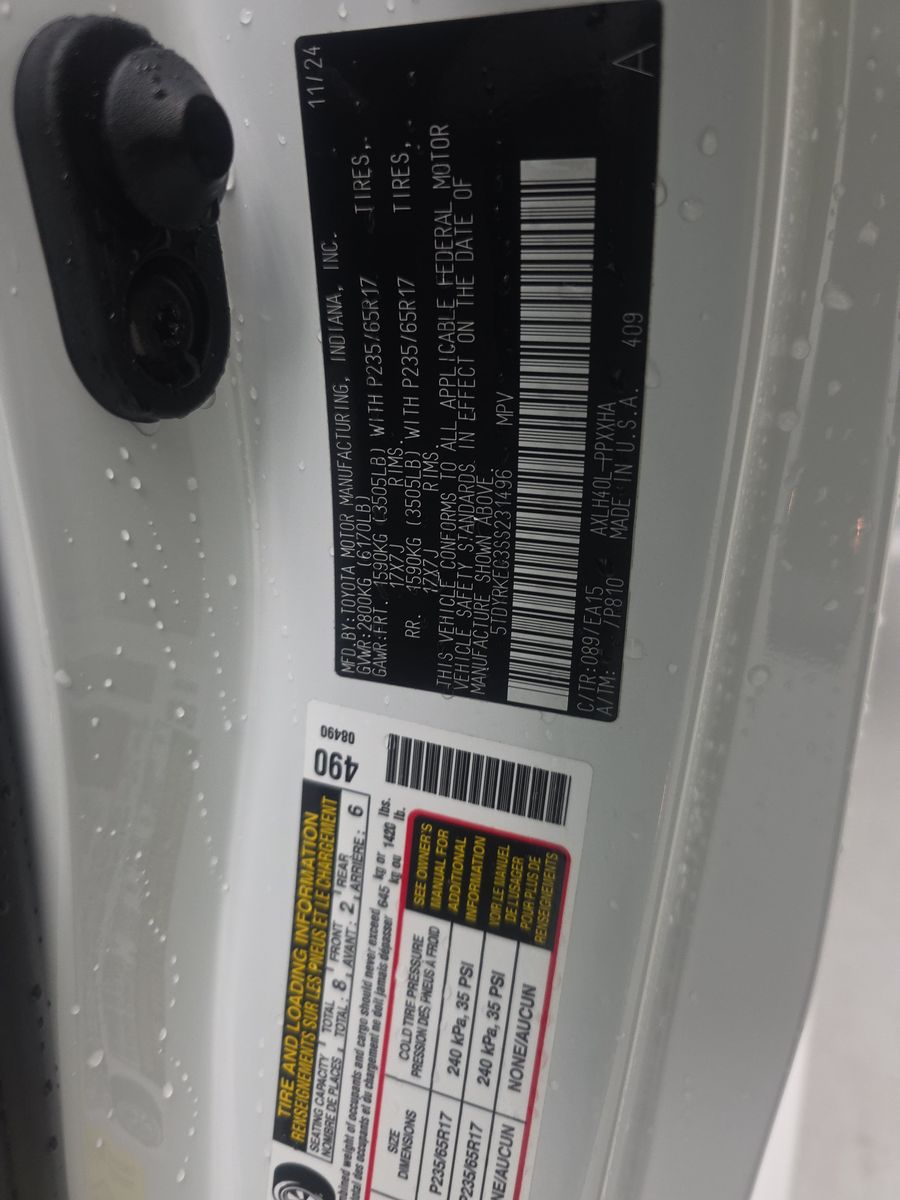 2025 Toyota Sienna XLE FWD