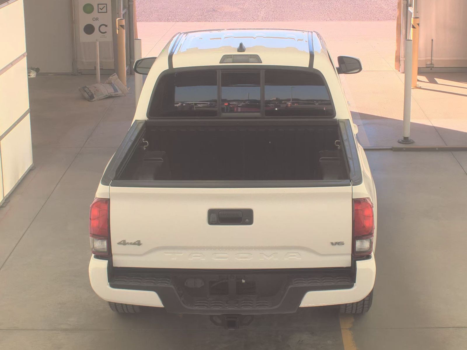 2022 Toyota Tacoma SR AWD