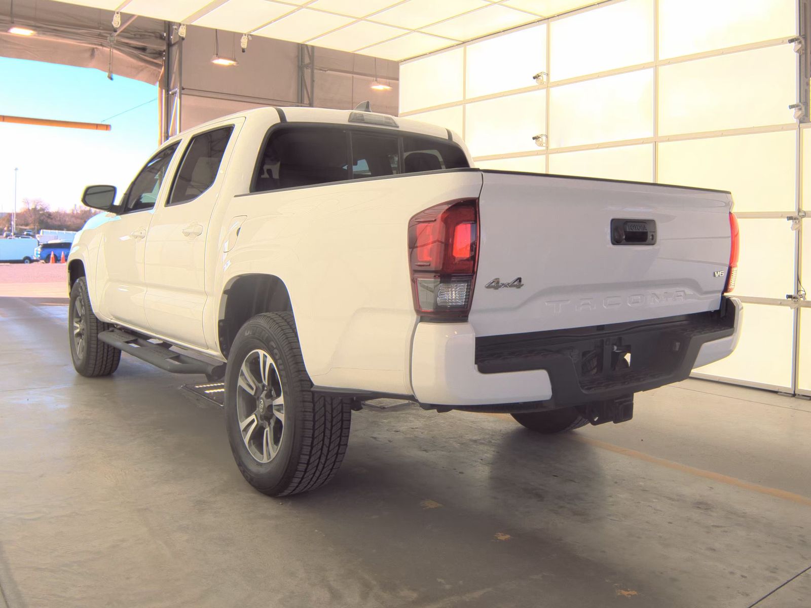 2022 Toyota Tacoma SR AWD