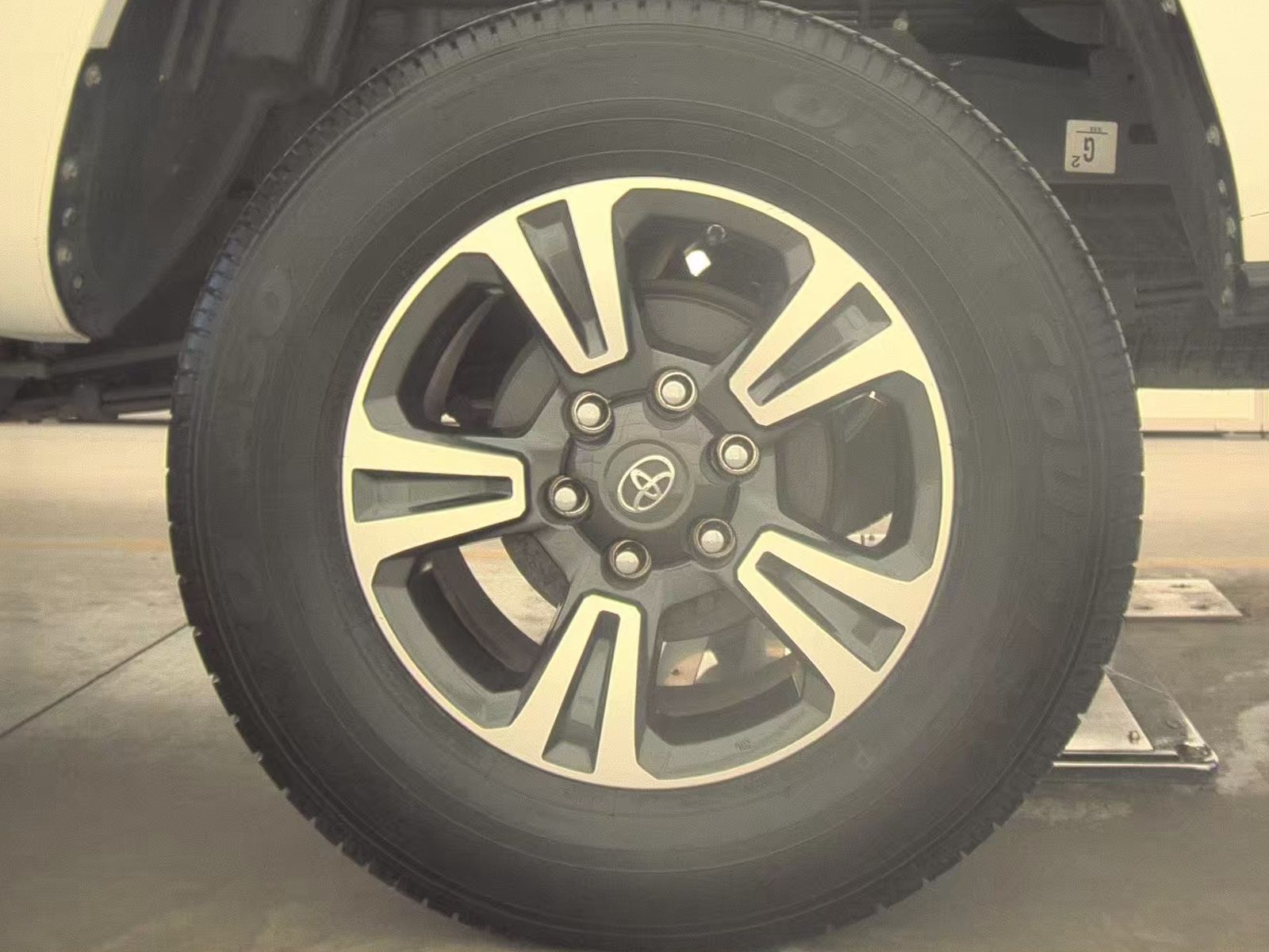 2022 Toyota Tacoma SR AWD