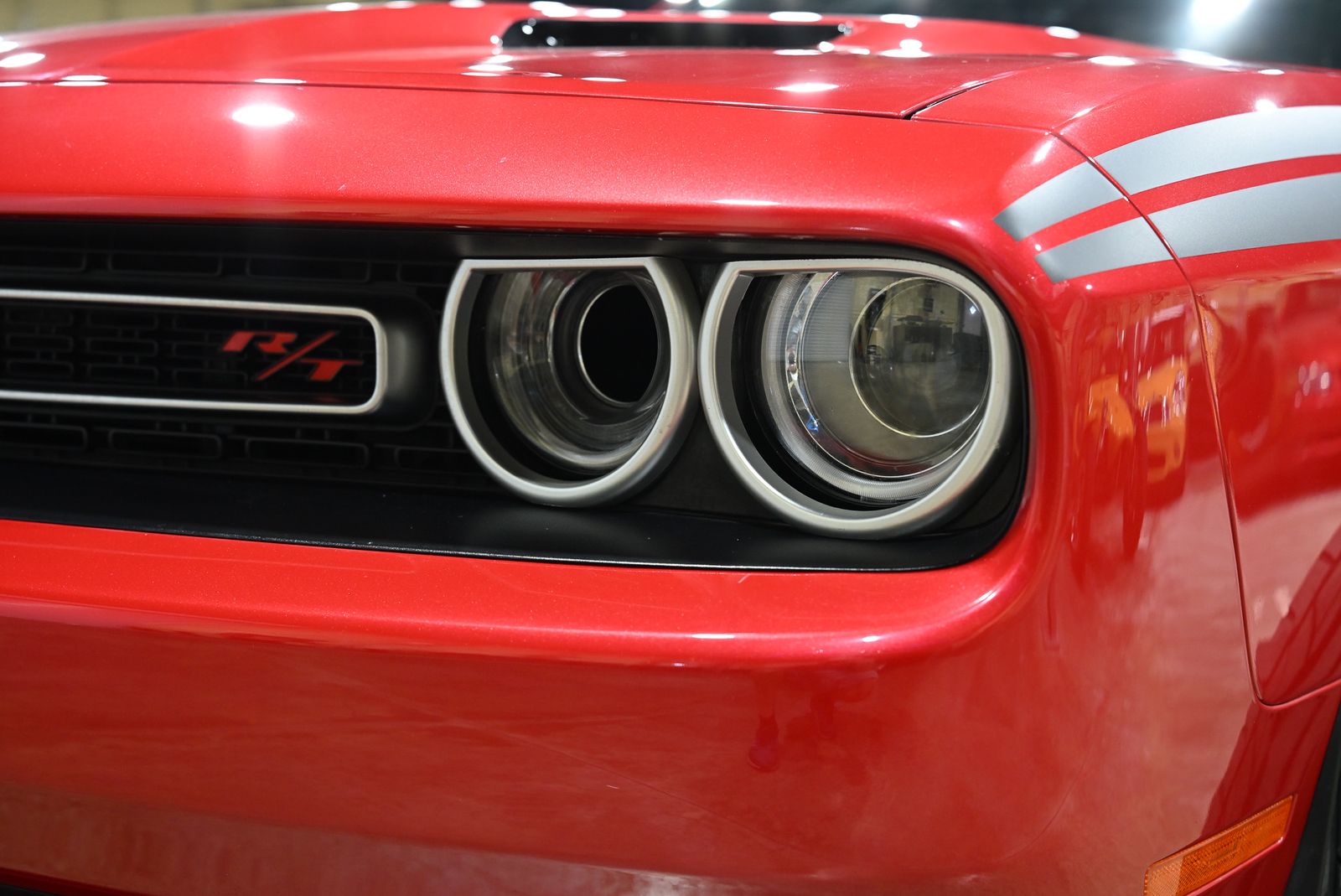 DODGE CHALLENGER - 6