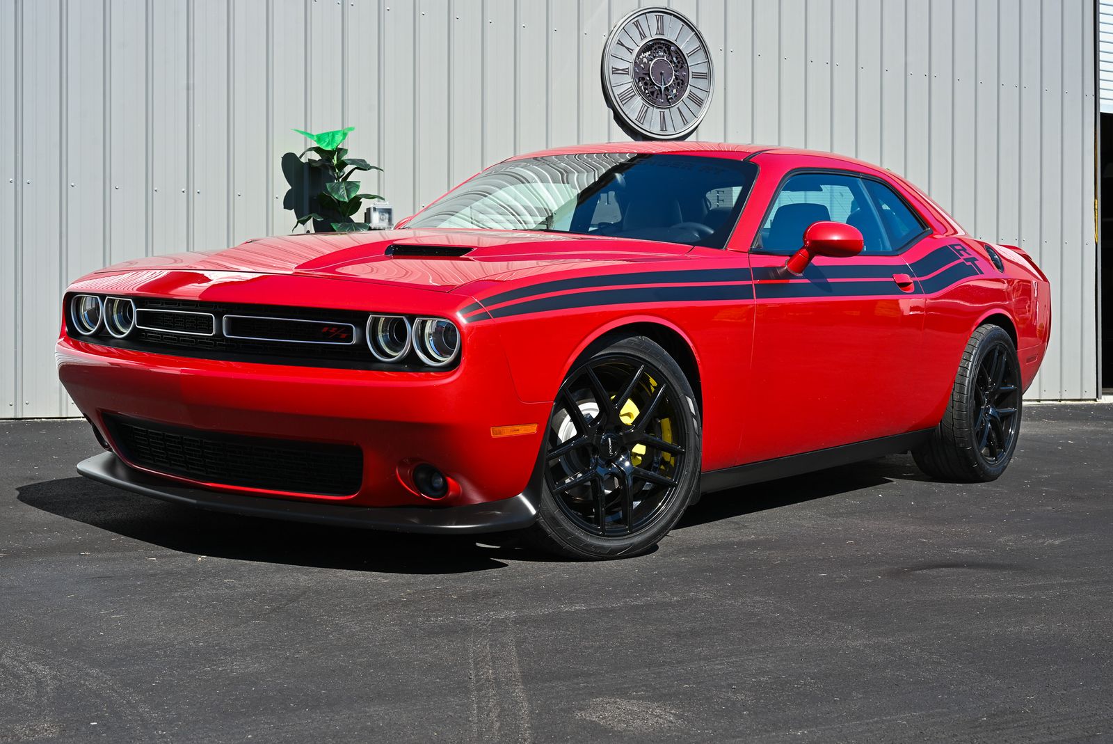 DODGE CHALLENGER - 1