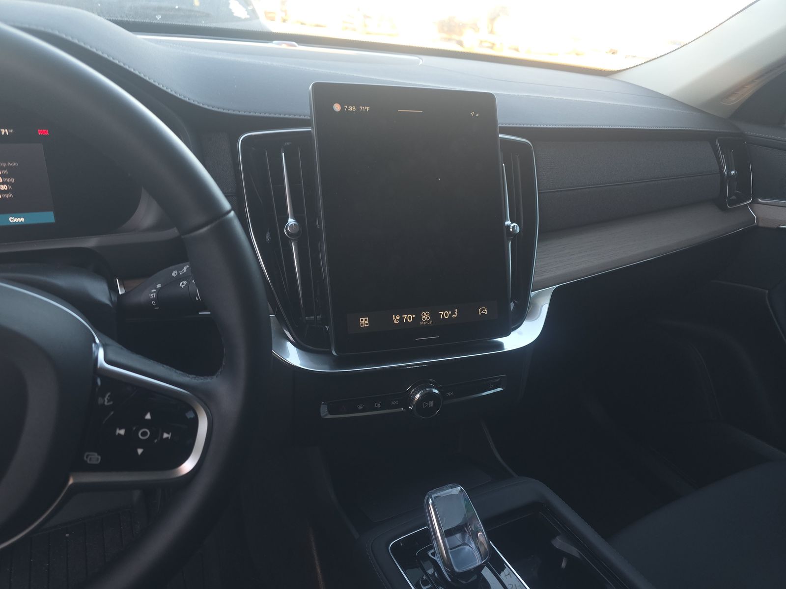 2025 Volvo XC90 B5 Core AWD