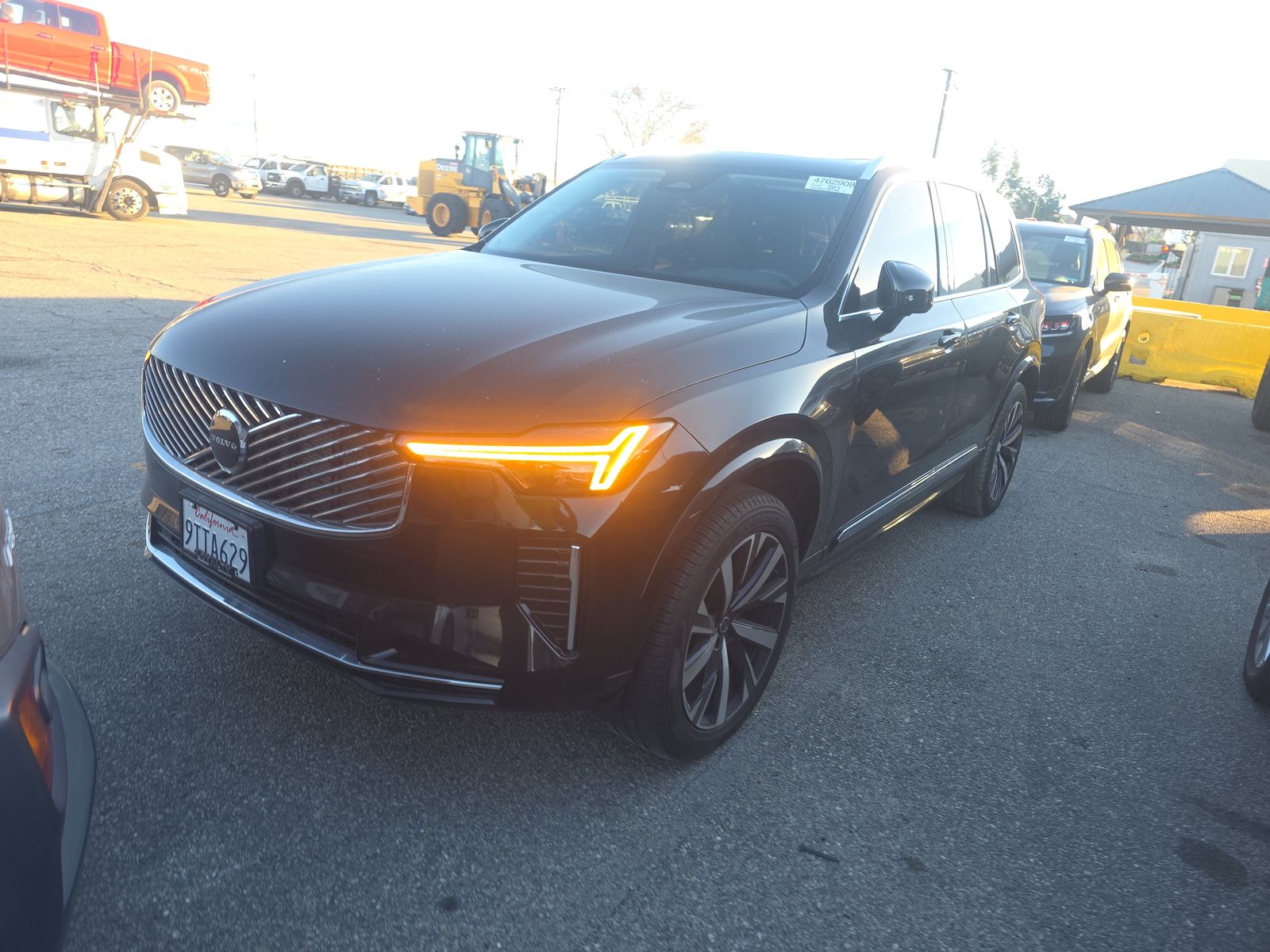 2025 Volvo XC90 B5 Core AWD