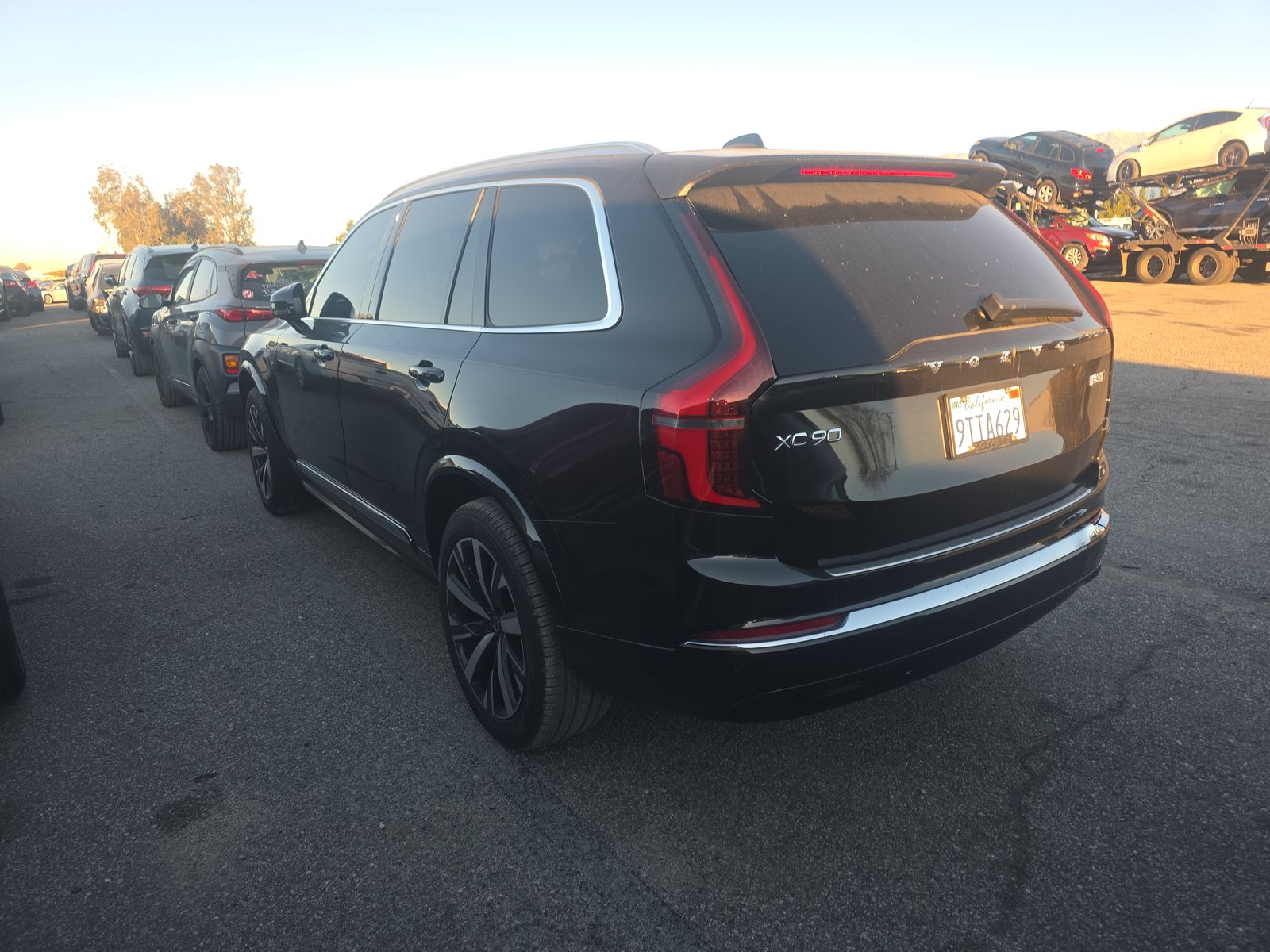 2025 Volvo XC90 B5 Core AWD