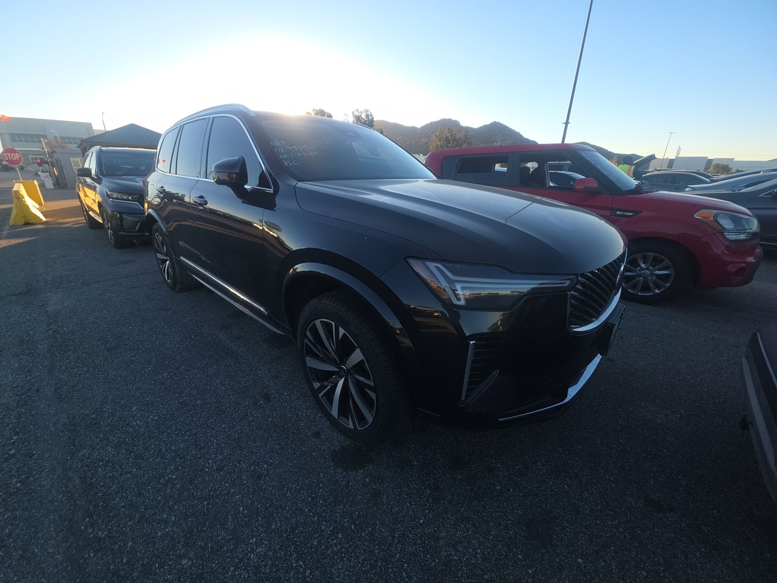 2025 Volvo XC90 B5 Core AWD