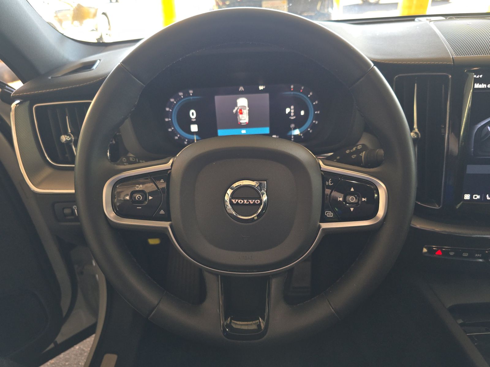 2022 Volvo XC60 B5 R-Design AWD