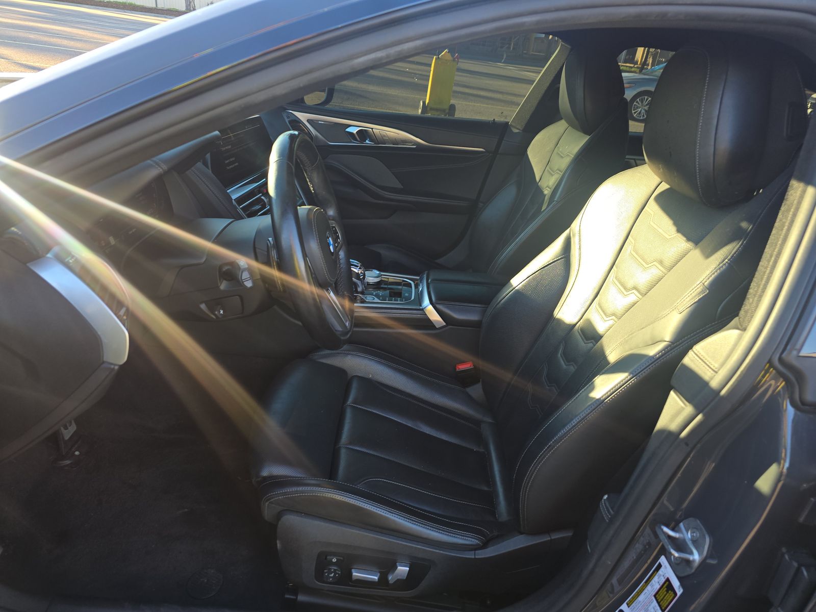 2022 BMW 8 Series M850i xDrive AWD