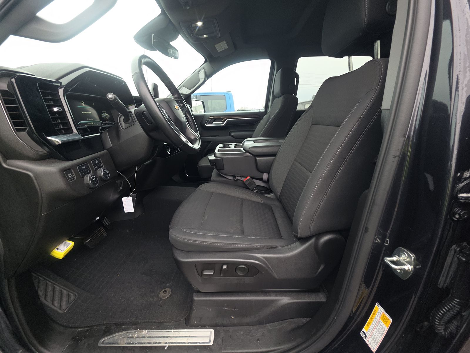 2023 Chevrolet Silverado 1500 LT AWD