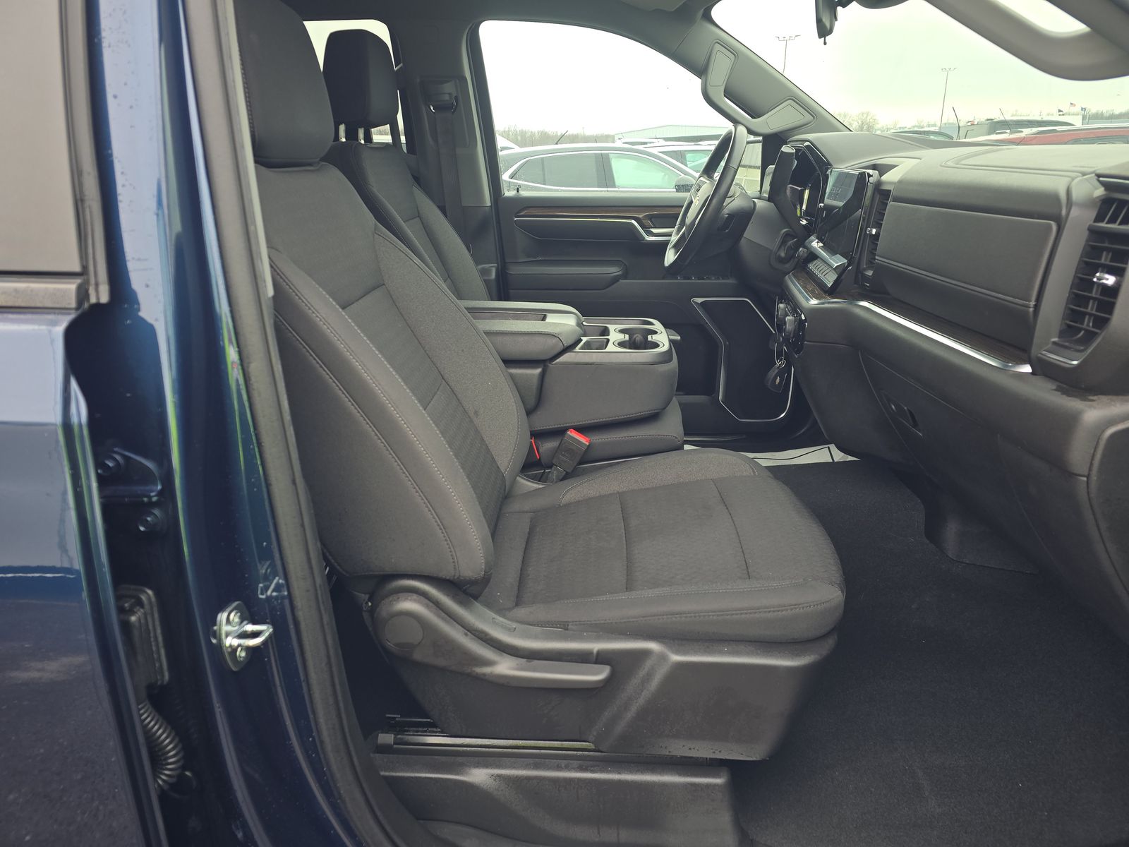 2022 Chevrolet Silverado 1500 LT AWD