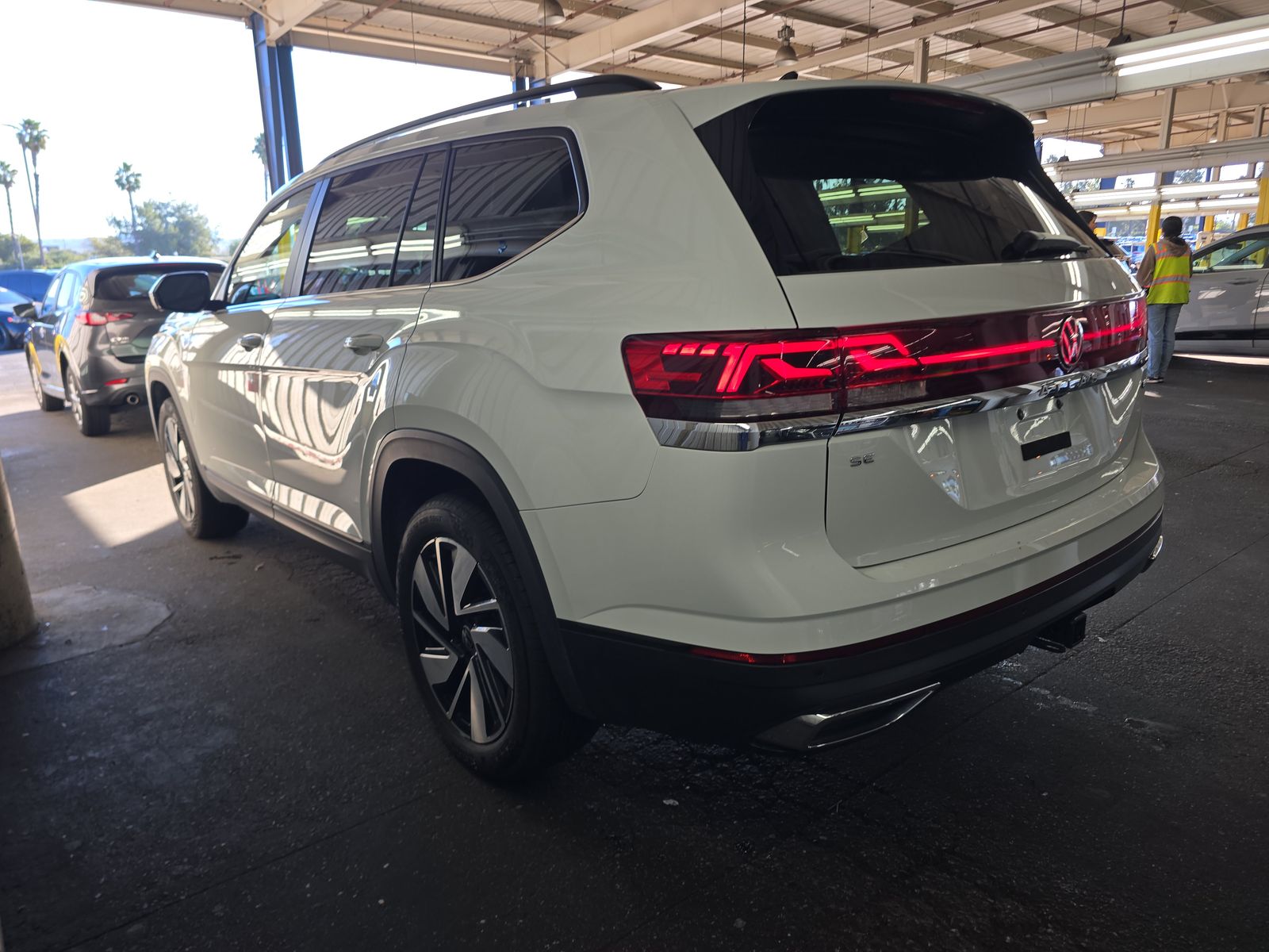 2024 Volkswagen Atlas 2.0T SE AWD